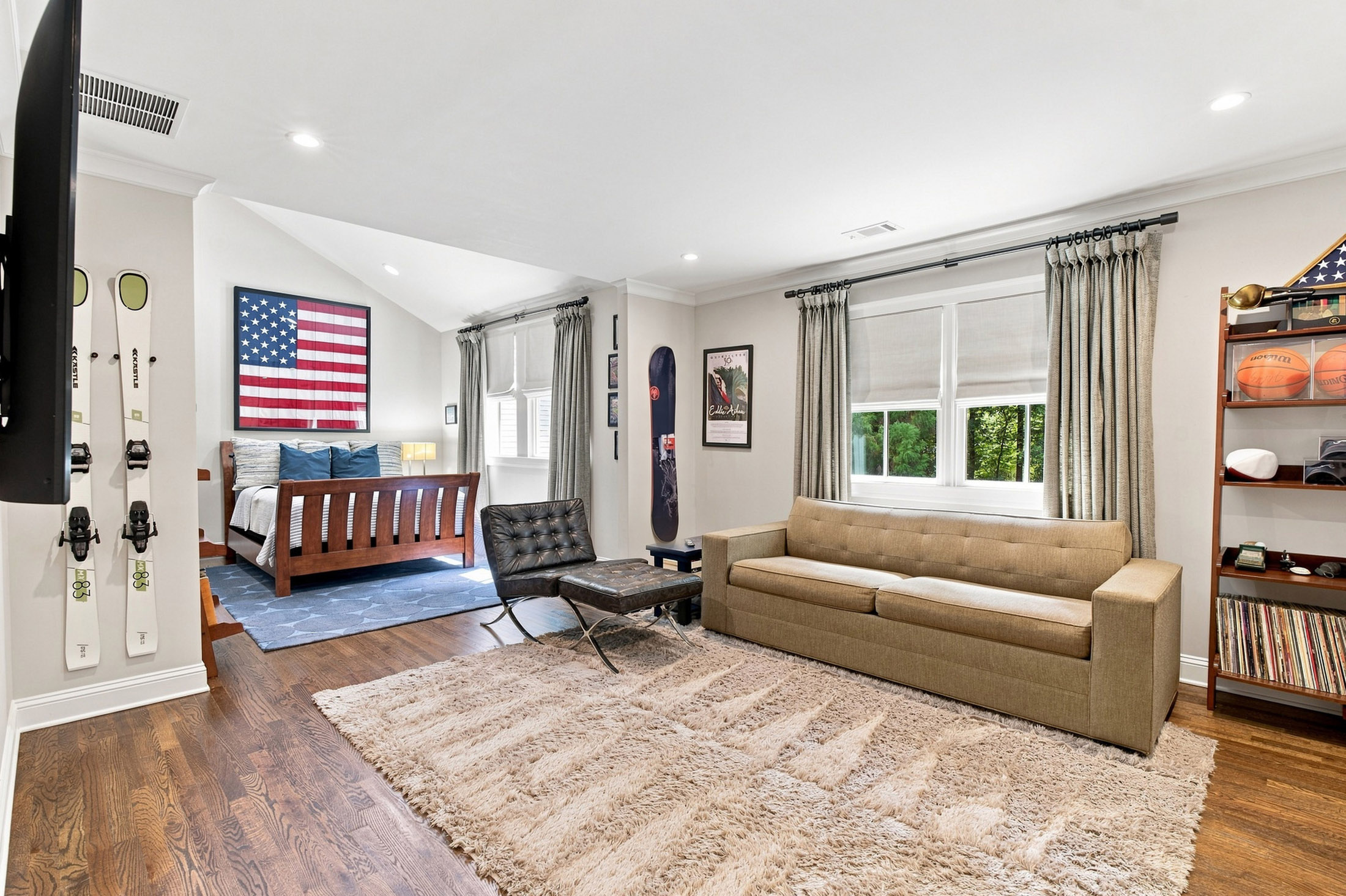  Thoughtfully Designed and Renovated Home in Londonberry Estates - 物件實景