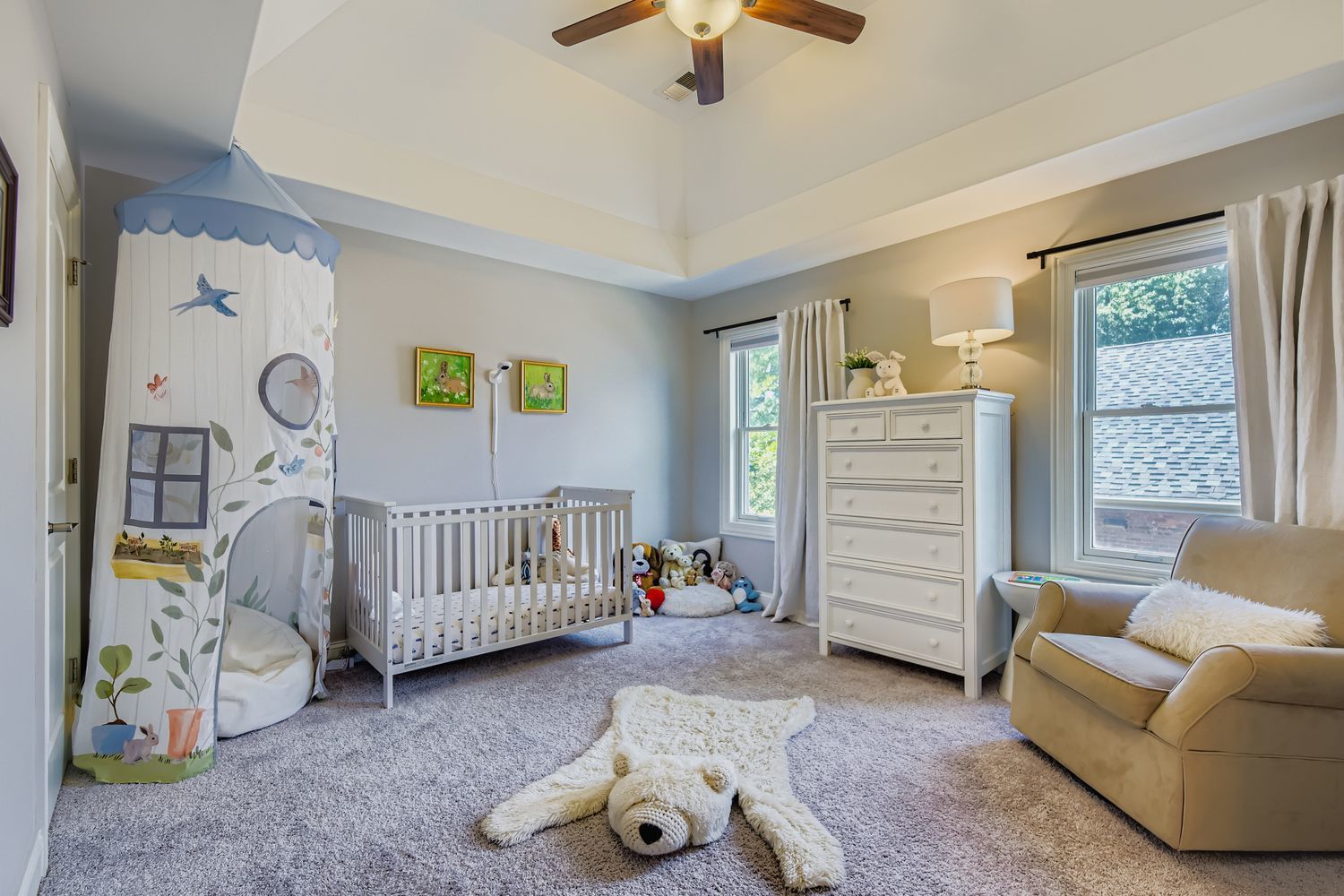 Elmhurst, Illinois, 60126, United States, 4 Bedrooms Bedrooms, ,5 BathroomsBathrooms,Residential,For Sale,1984205