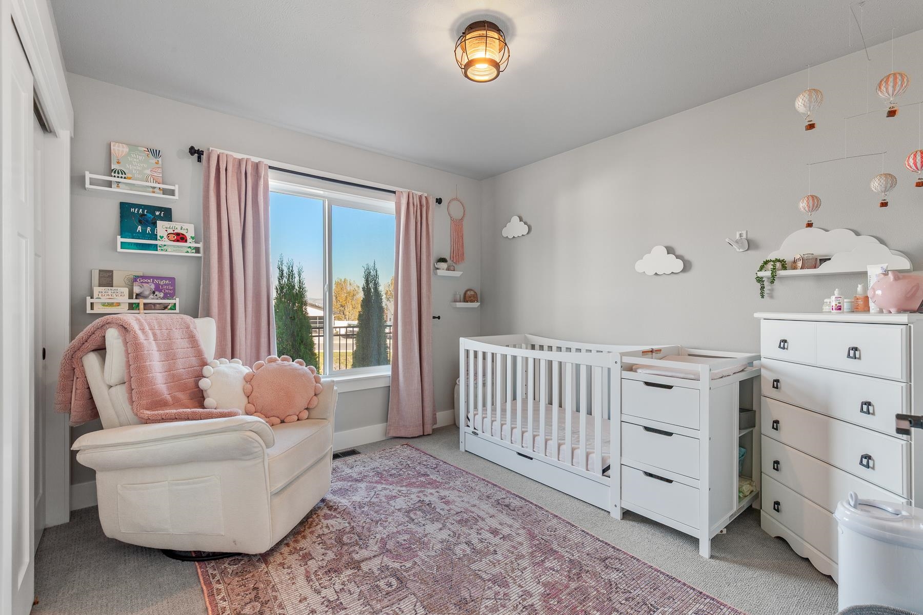 Greenacres, Washington, 99016, United States, 3 Bedrooms Bedrooms, ,2 BathroomsBathrooms,Residential,For Sale,1988561