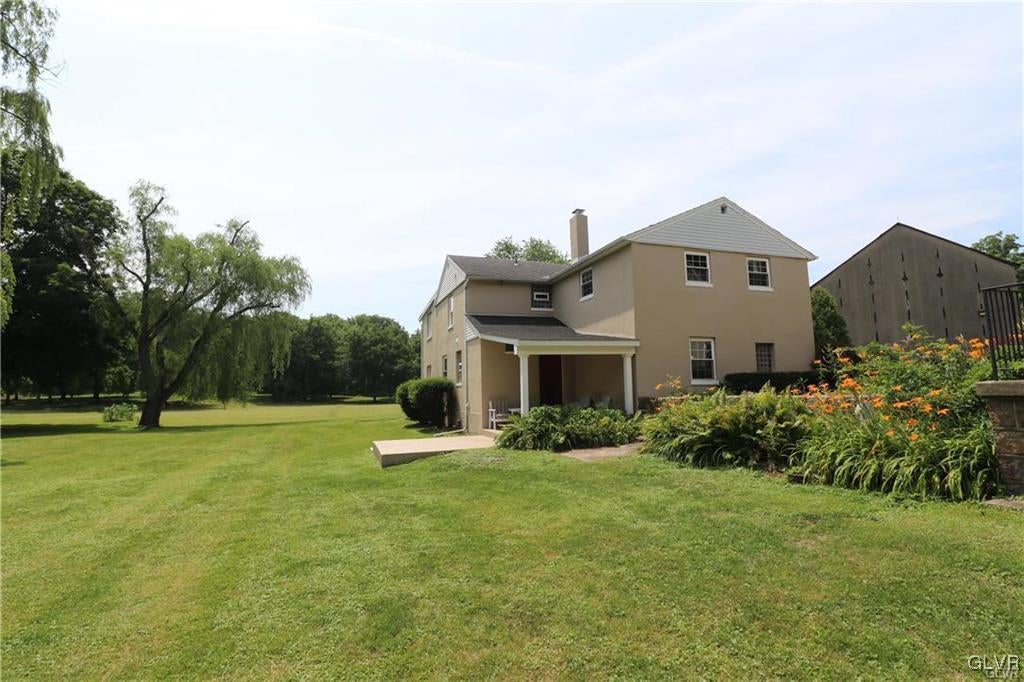 Whitehall Twp, Pennsylvania, 18052, United States, 6 Bedrooms Bedrooms, ,4 BathroomsBathrooms,Residential,For Sale,1931733