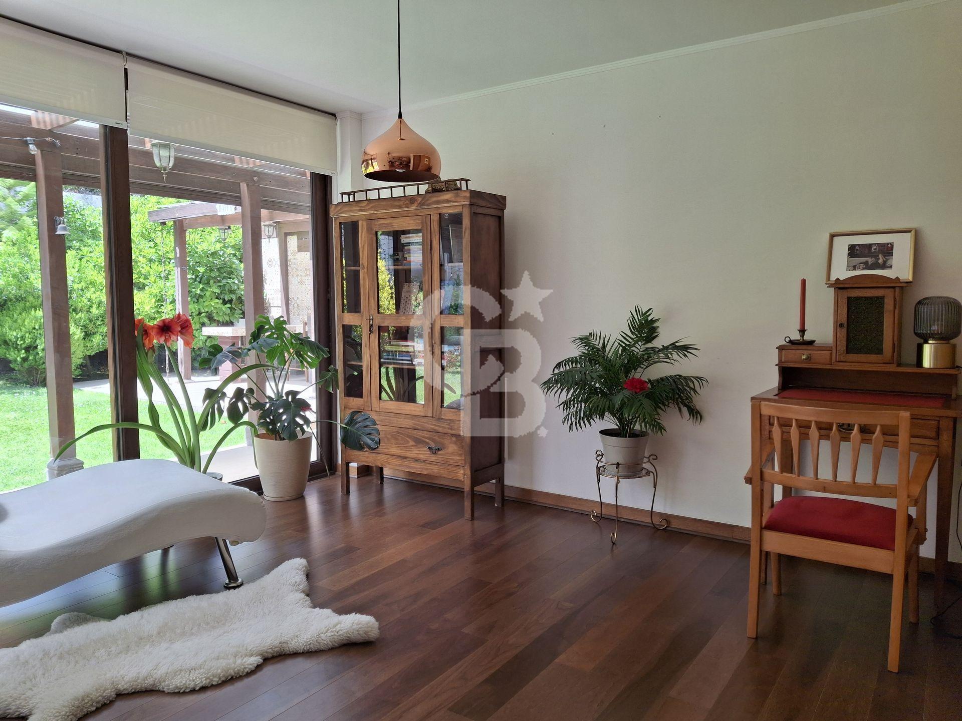 La Reina, Chile, 5 Bedrooms Bedrooms, ,5 BathroomsBathrooms,Residential,For Sale,1968916