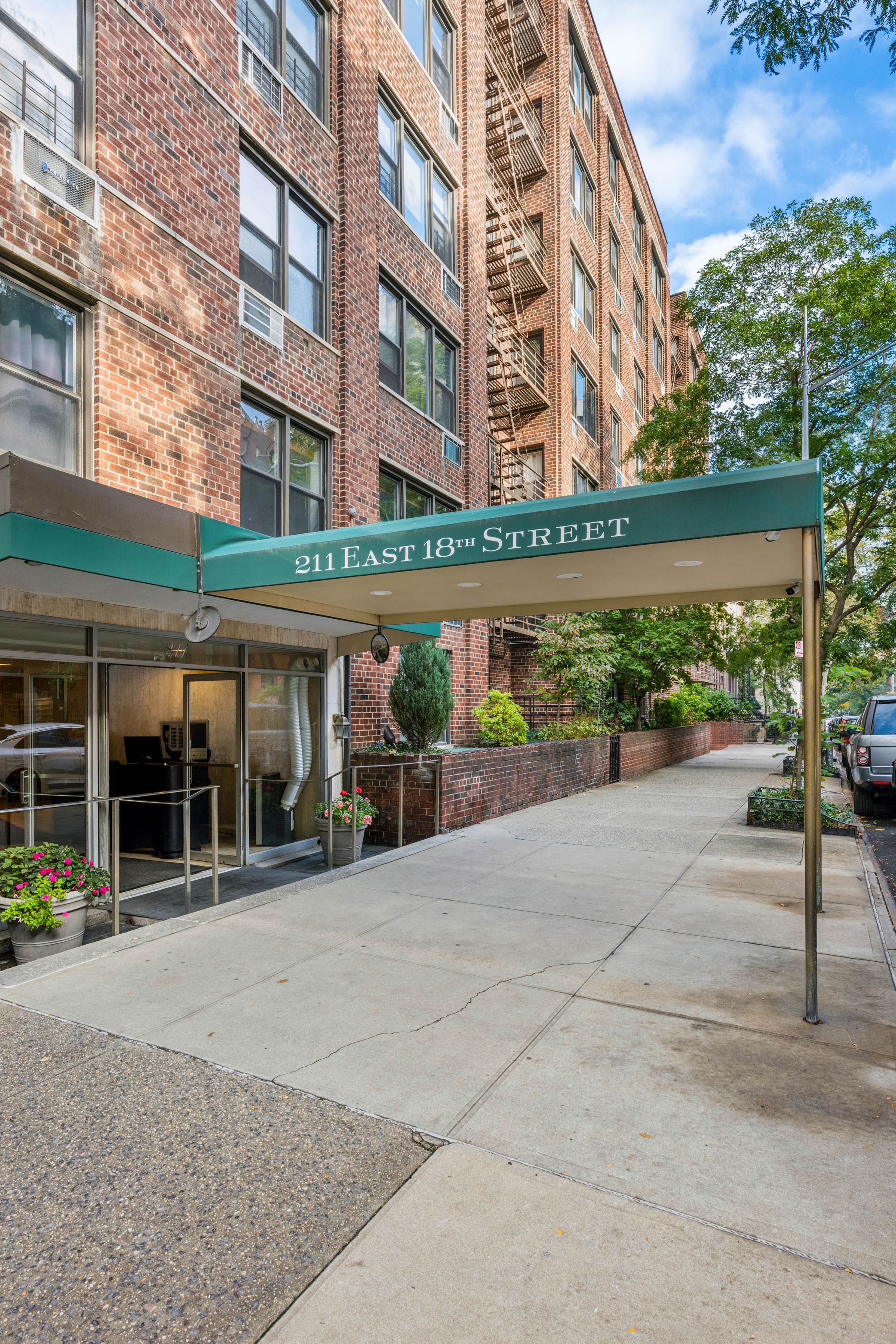  211 East 18th Street - 物件實景