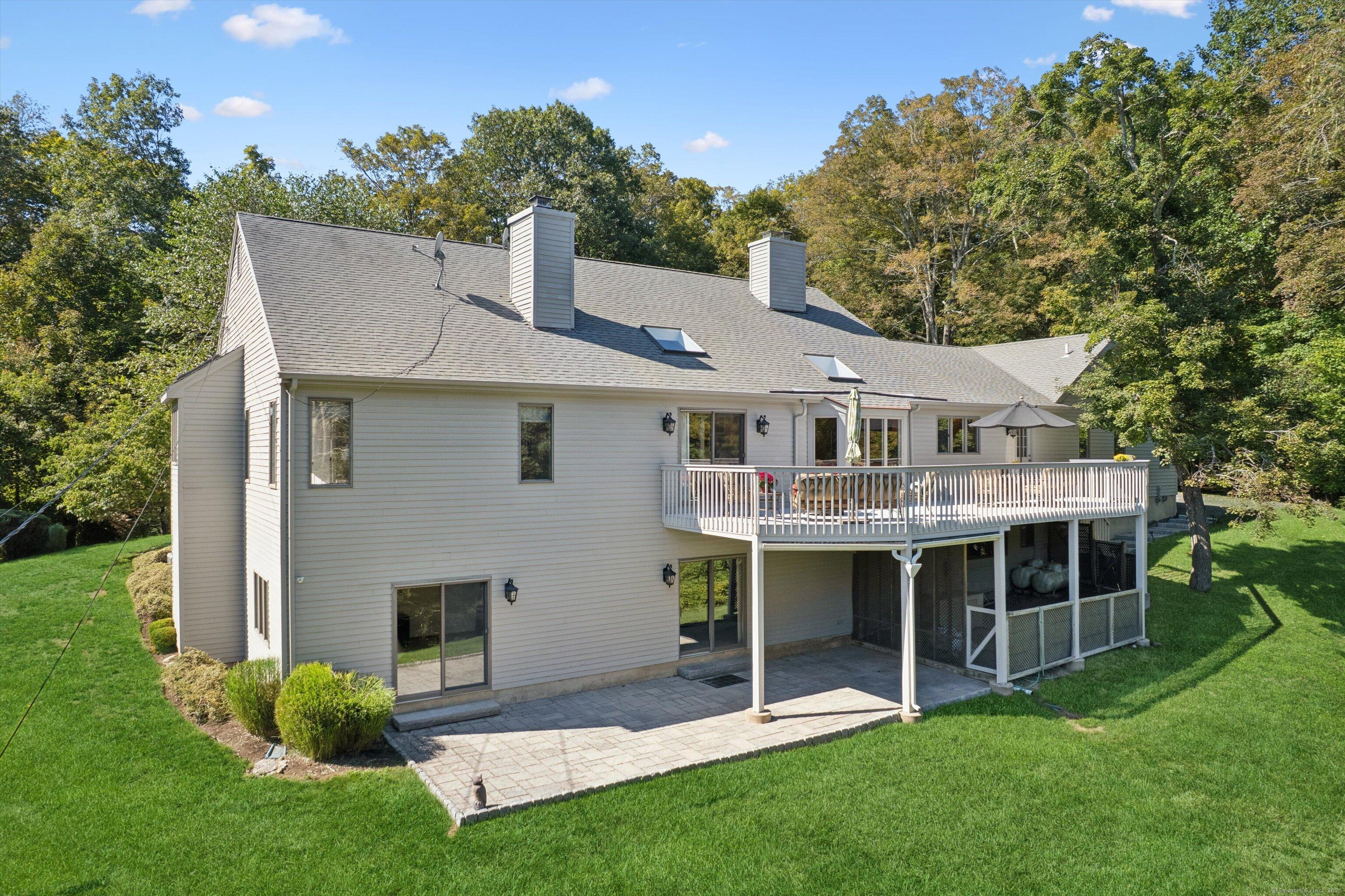 Stamford, Connecticut, 06903, United States, 5 Bedrooms Bedrooms, ,5 BathroomsBathrooms,Residential,For Sale,1976507