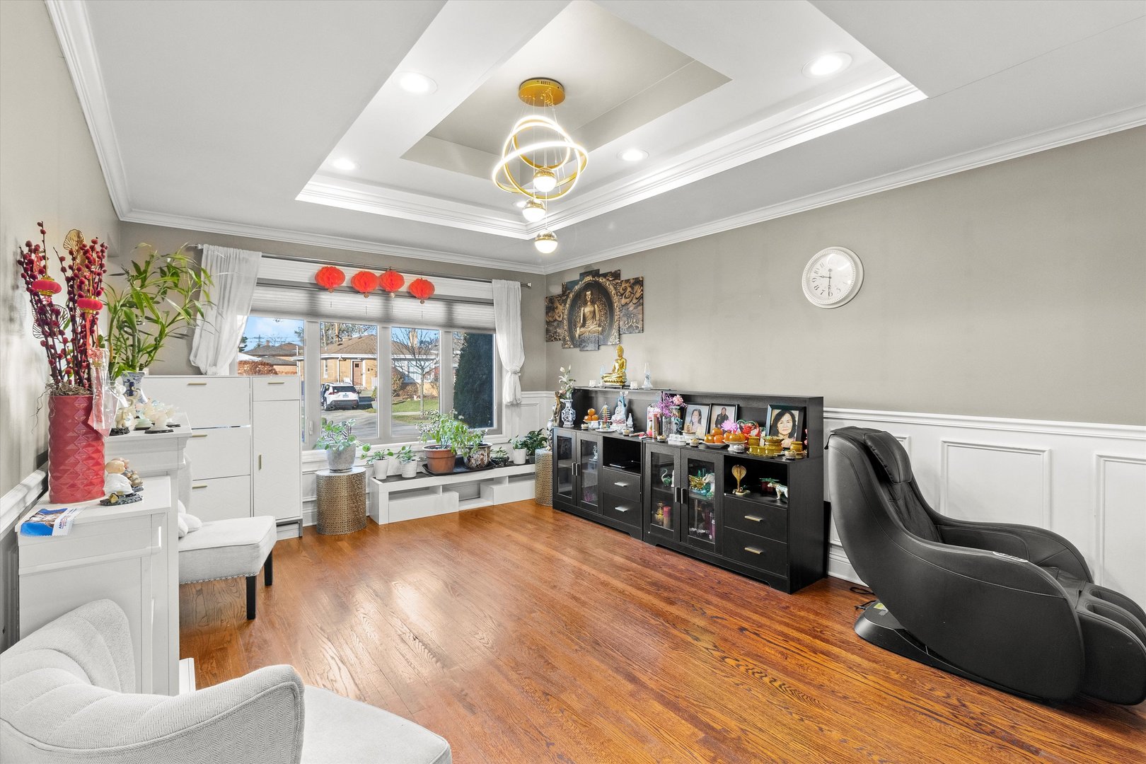 Niles, Illinois, 60714, United States, 3 Bedrooms Bedrooms, ,2 BathroomsBathrooms,Residential,For Sale,2000333