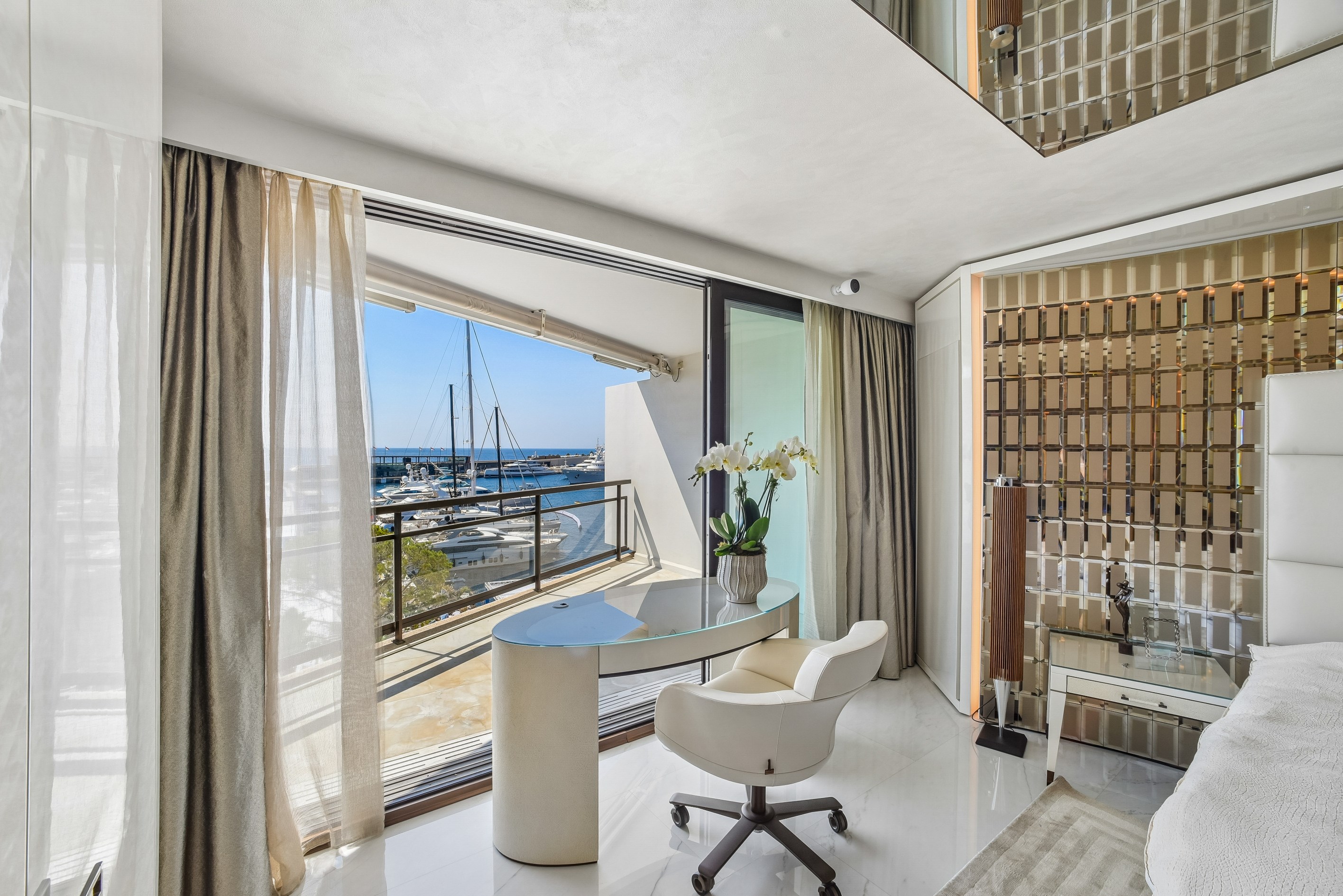  Monte-Carlo Star – Magnificent 4-room duplex with sea view – Carré d