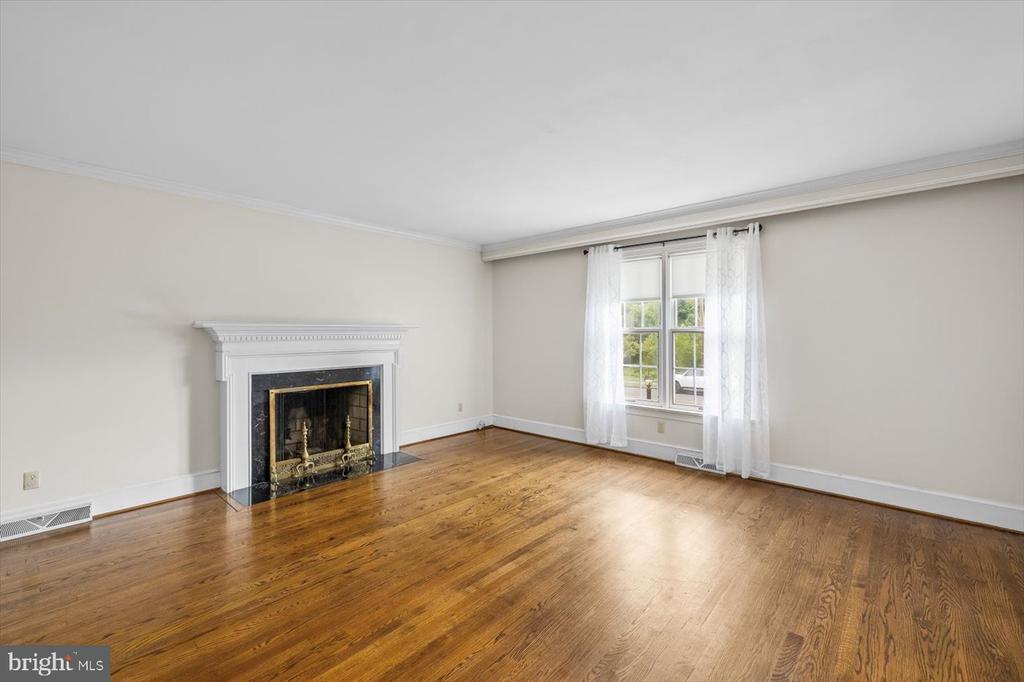 Fredericksburg, Virginia, 22401, United States, 3 Bedrooms Bedrooms, ,3 BathroomsBathrooms,Residential,For Sale,1903786