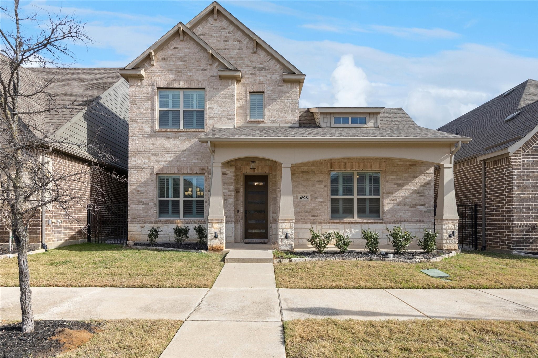 North Richland Hills, Texas, 76182, United States, 4 Bedrooms Bedrooms, ,3 BathroomsBathrooms,Residential,For Sale,2047966
