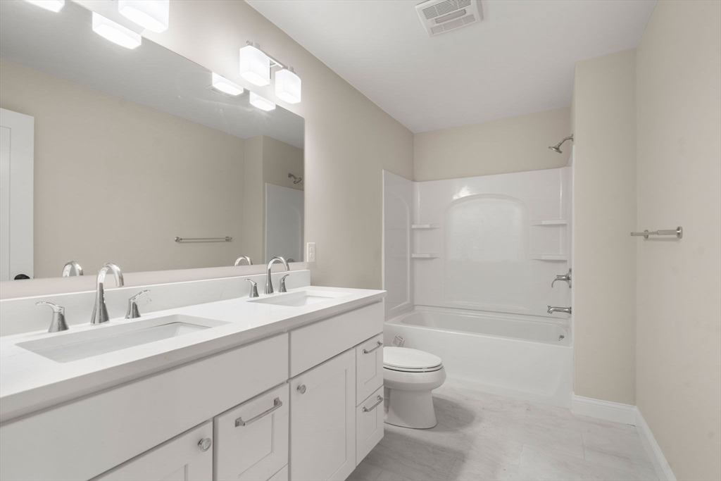 Worcester, Massachusetts, 01606, United States, 3 Bedrooms Bedrooms, ,3 BathroomsBathrooms,Residential,For Sale,1905878