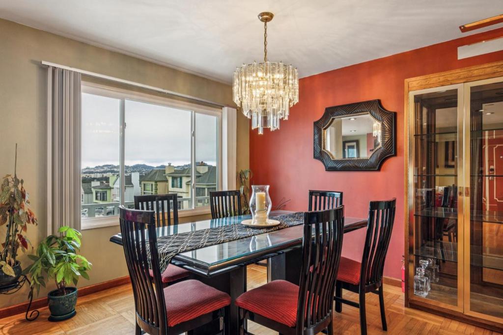 Daly City, California, 94015, United States, 5 Bedrooms Bedrooms, ,2 BathroomsBathrooms,Residential,For Sale,2010788