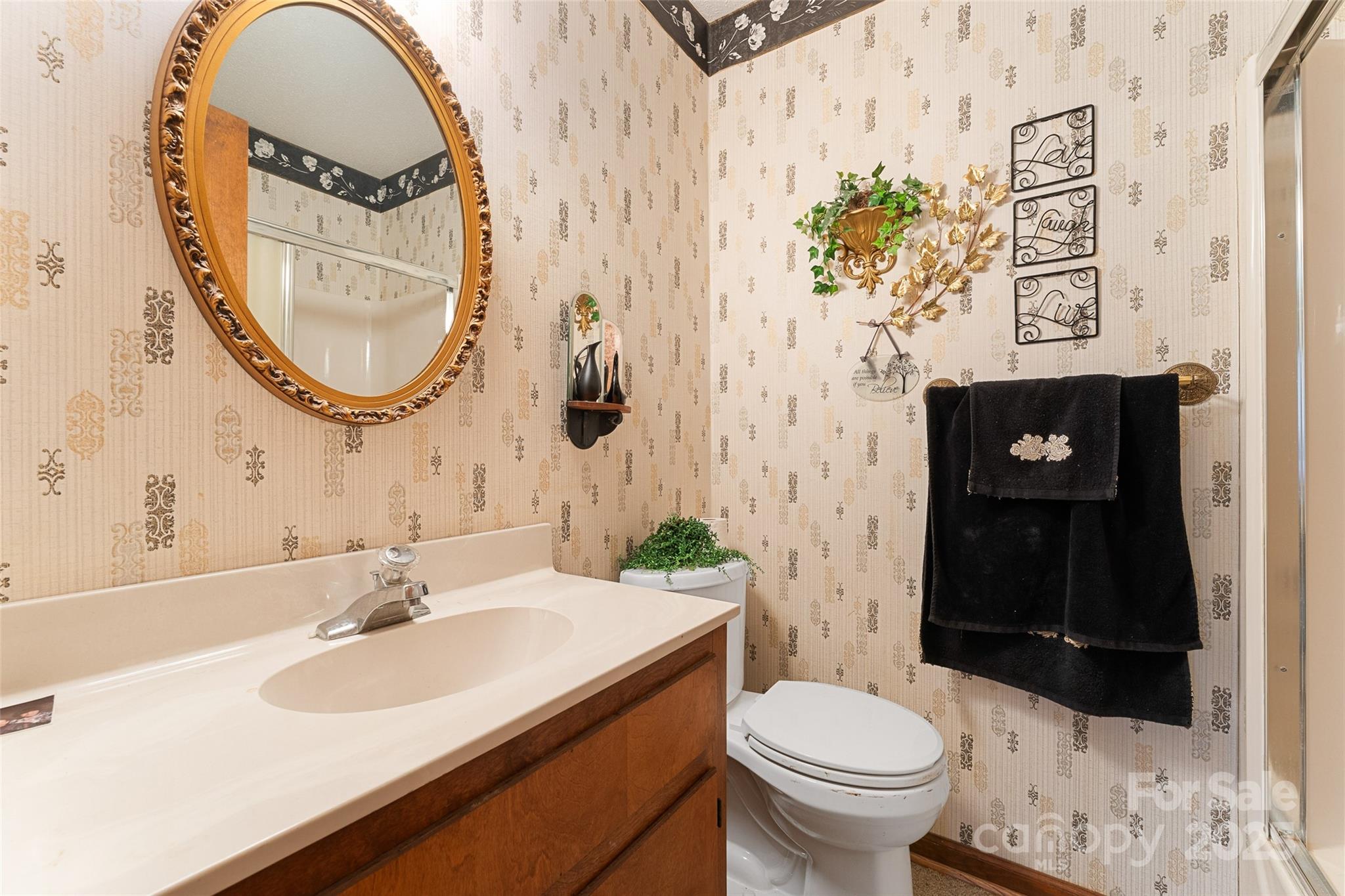 Leicester, North Carolina, 28748, United States, 3 Bedrooms Bedrooms, ,2 BathroomsBathrooms,Residential,For Sale,1938256