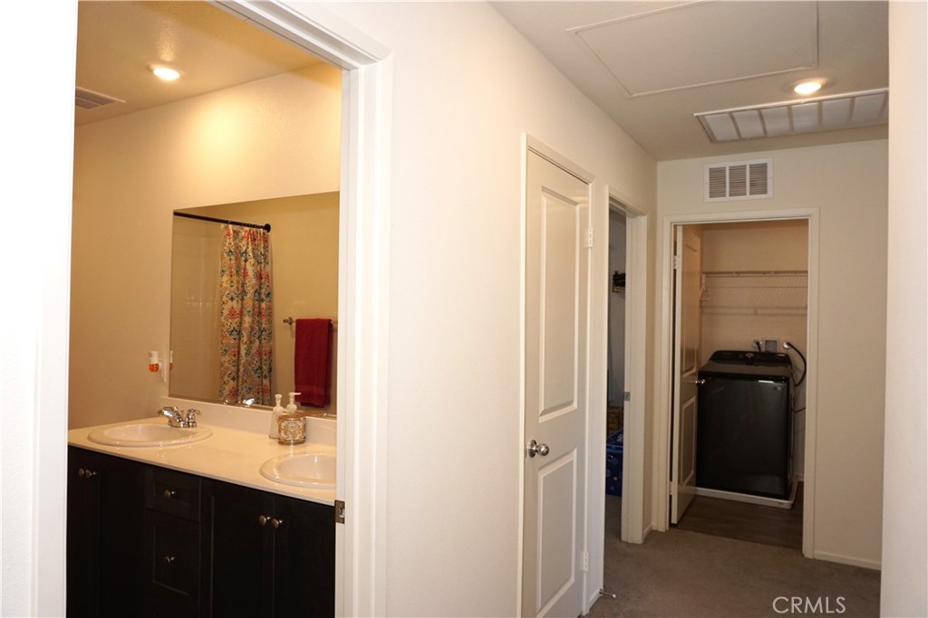 Hemet, California, 92543, United States, 5 Bedrooms Bedrooms, ,3 BathroomsBathrooms,Residential,For Sale,1826909
