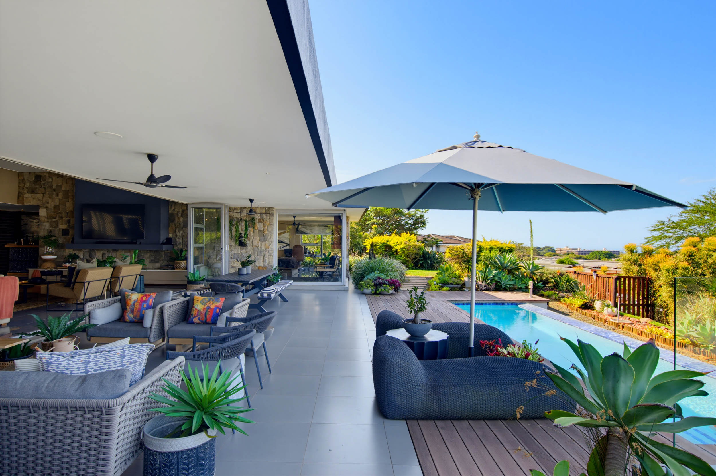  Contemporary Coastal Luxury with Panoramic Ocean Views in Brettenwood Estate - 物件實景