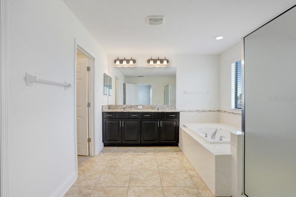 Lutz, Florida, 33558, United States, 5 Bedrooms Bedrooms, ,3 BathroomsBathrooms,Residential,For Sale,1784935