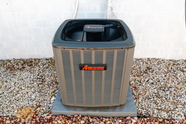 Bountiful, Utah, 84010, United States, 4 Bedrooms Bedrooms, ,3 BathroomsBathrooms,Residential,For Sale,1978564