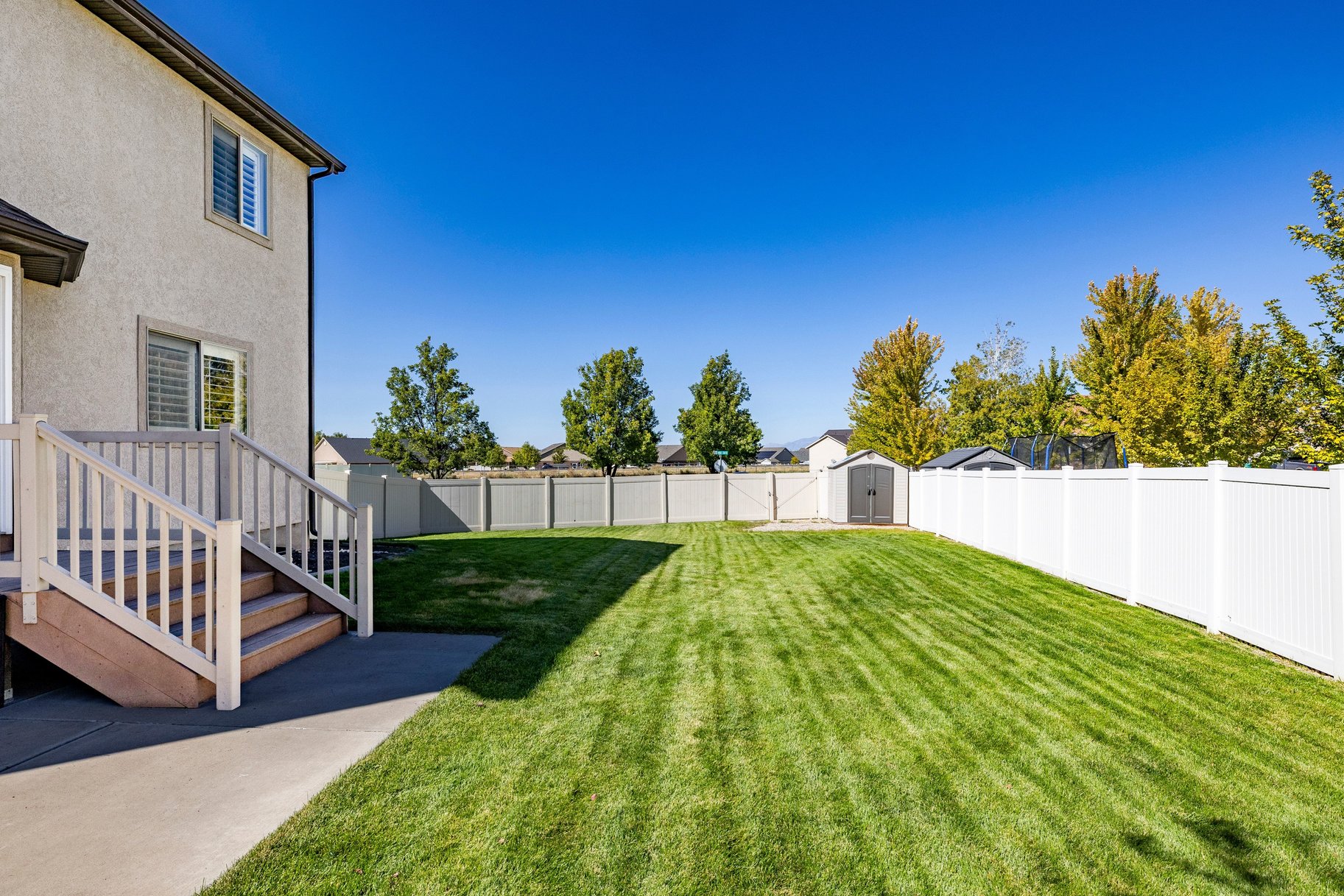  Fantastic Floor Plan in Great West Haven Location - 物件實景