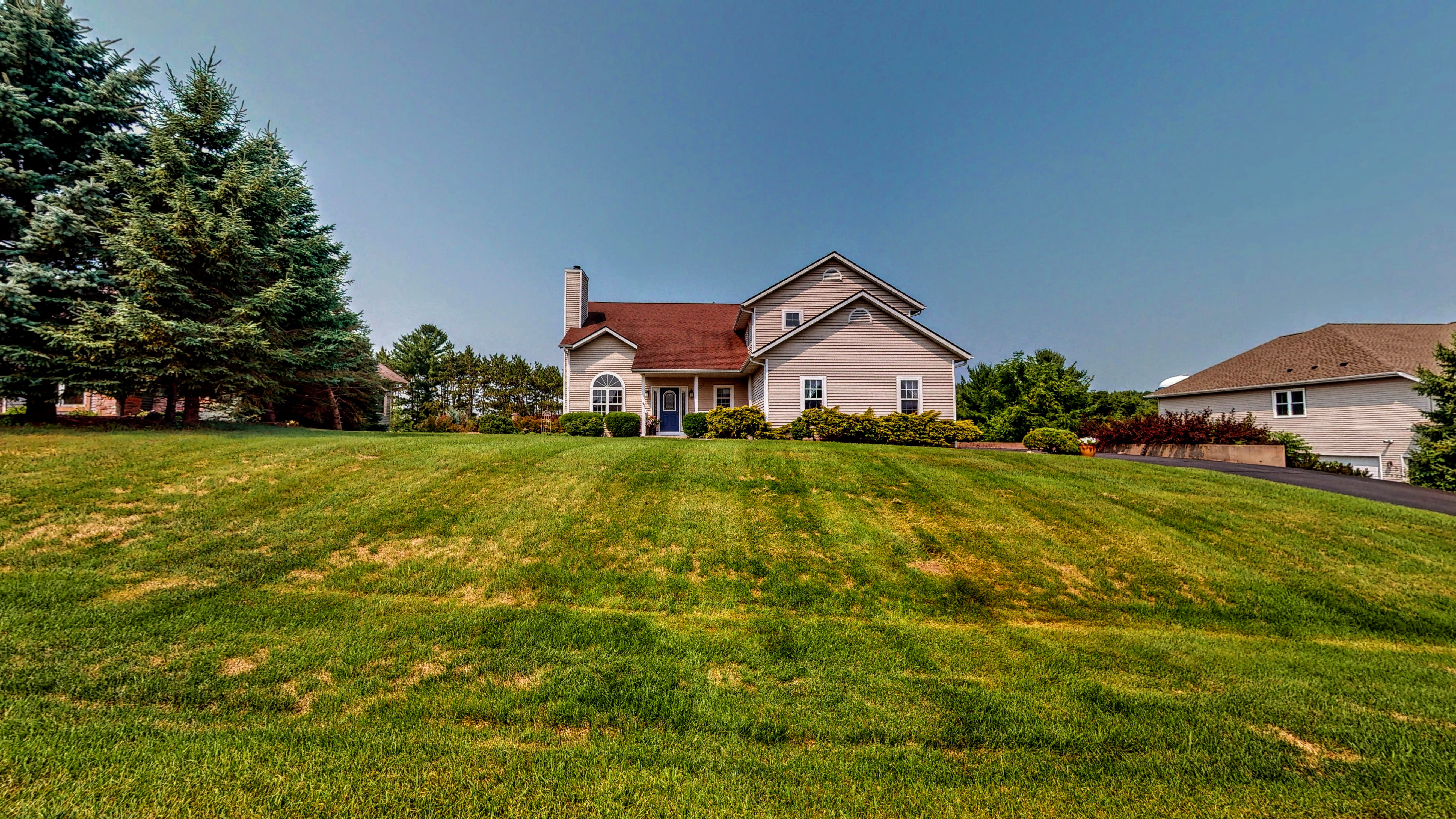 Koshkonong, Wisconsin, 53538, United States, 4 Bedrooms Bedrooms, ,4 BathroomsBathrooms,Residential,For Sale,1982148