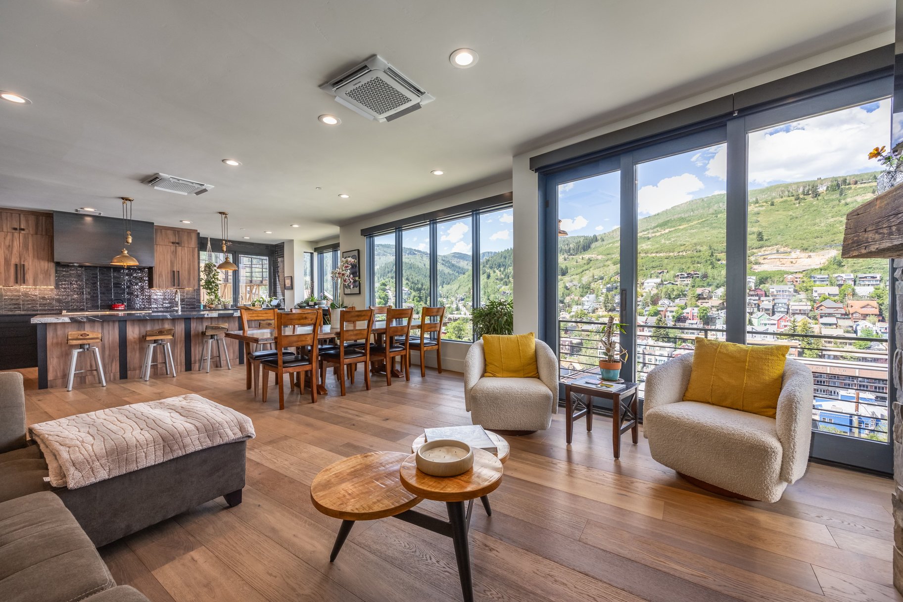  Mountain Modern Masterpiece with Sweeping Old Town and Ski Area Views - 物件實景