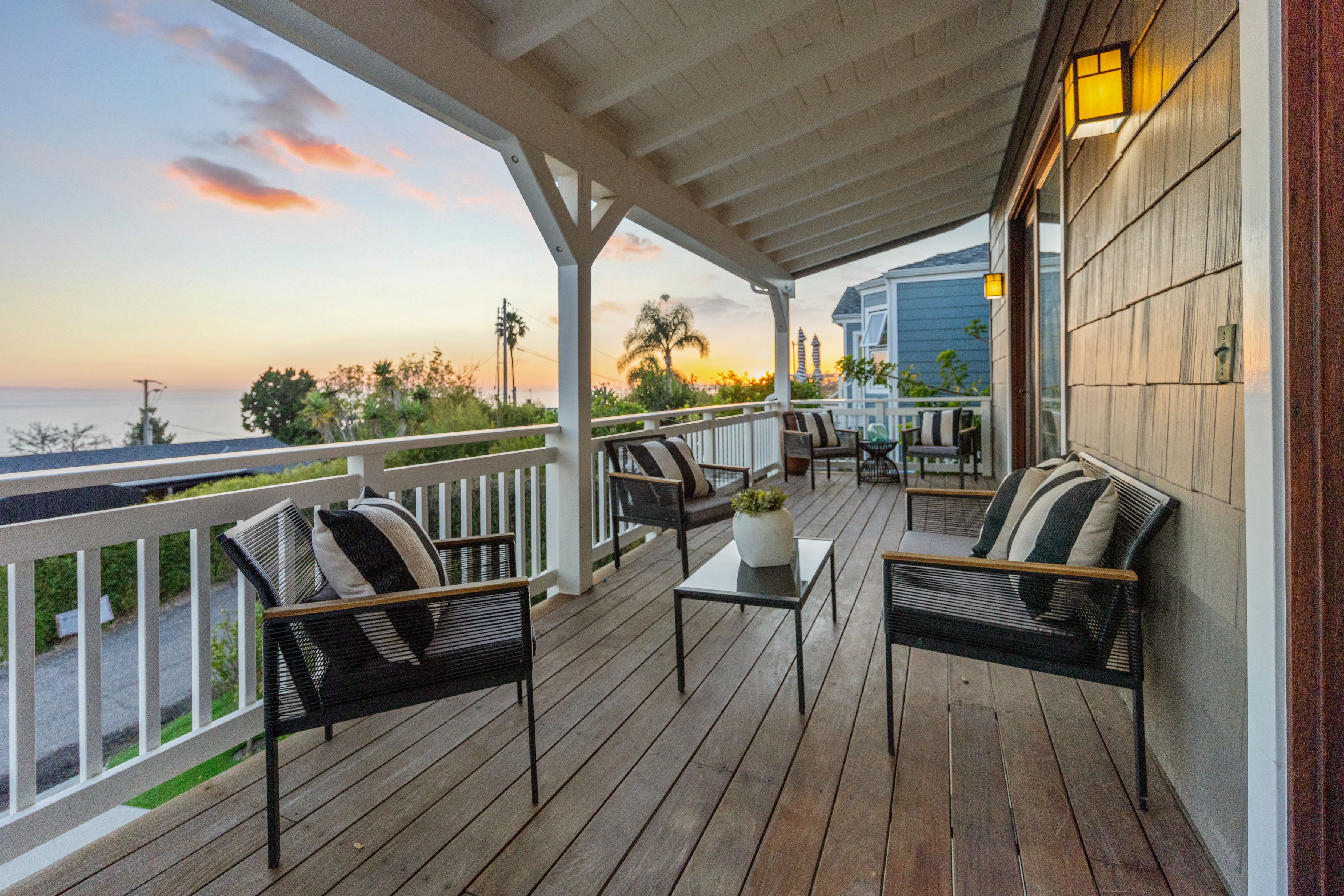  Elevated Coastal Living - 物件實景