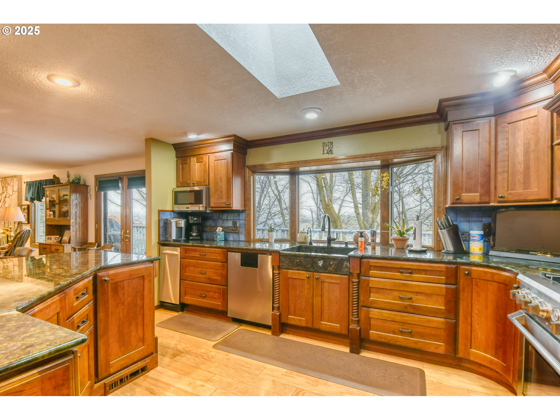 Pendleton, Oregon, 97801, United States, 5 Bedrooms Bedrooms, ,5 BathroomsBathrooms,Residential,For Sale,1691244