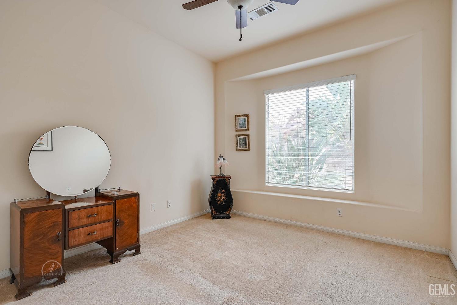 Bakersfield, California, 93314, United States, 5 Bedrooms Bedrooms, ,3 BathroomsBathrooms,Residential,For Sale,1974867