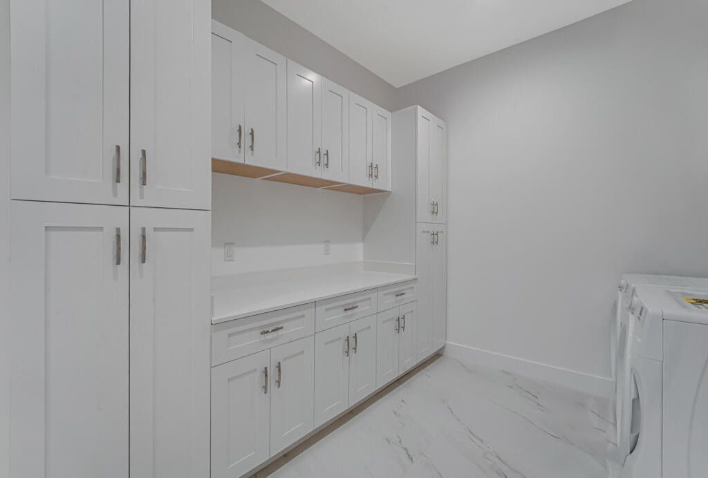 Lake Worth, Florida, 33467, United States, 5 Bedrooms Bedrooms, ,5 BathroomsBathrooms,Residential,For Sale,1982924