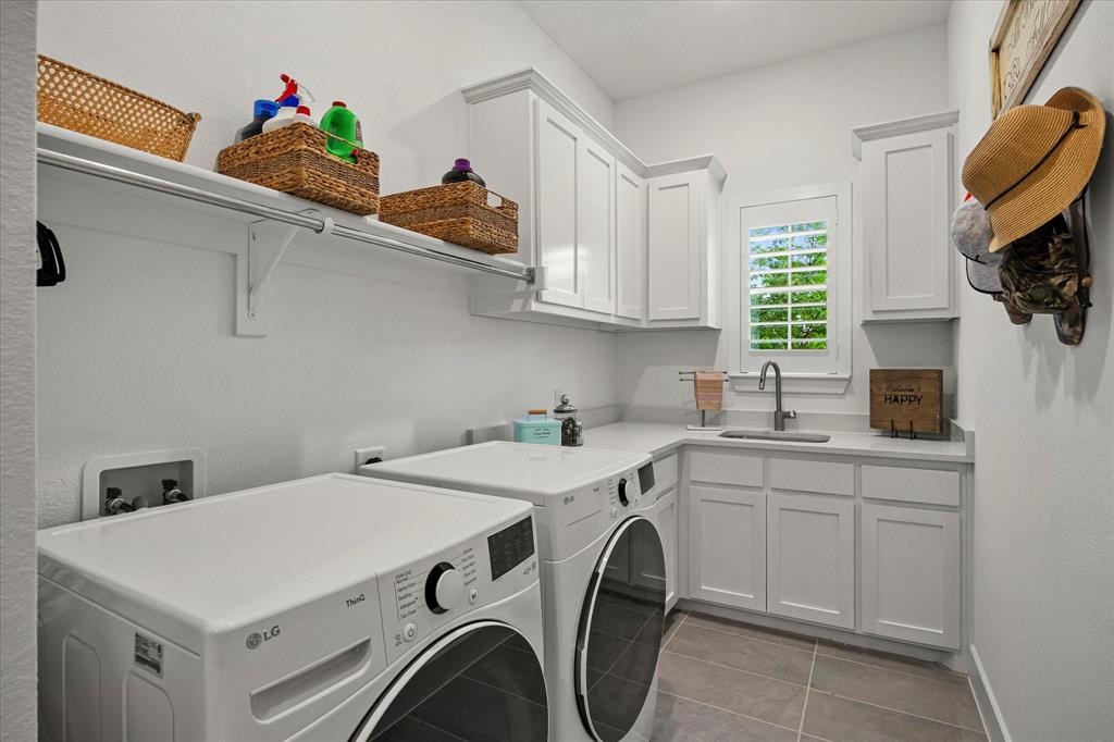 Rockwall, Texas, 75087, United States, 3 Bedrooms Bedrooms, ,4 BathroomsBathrooms,Residential,For Sale,1786102