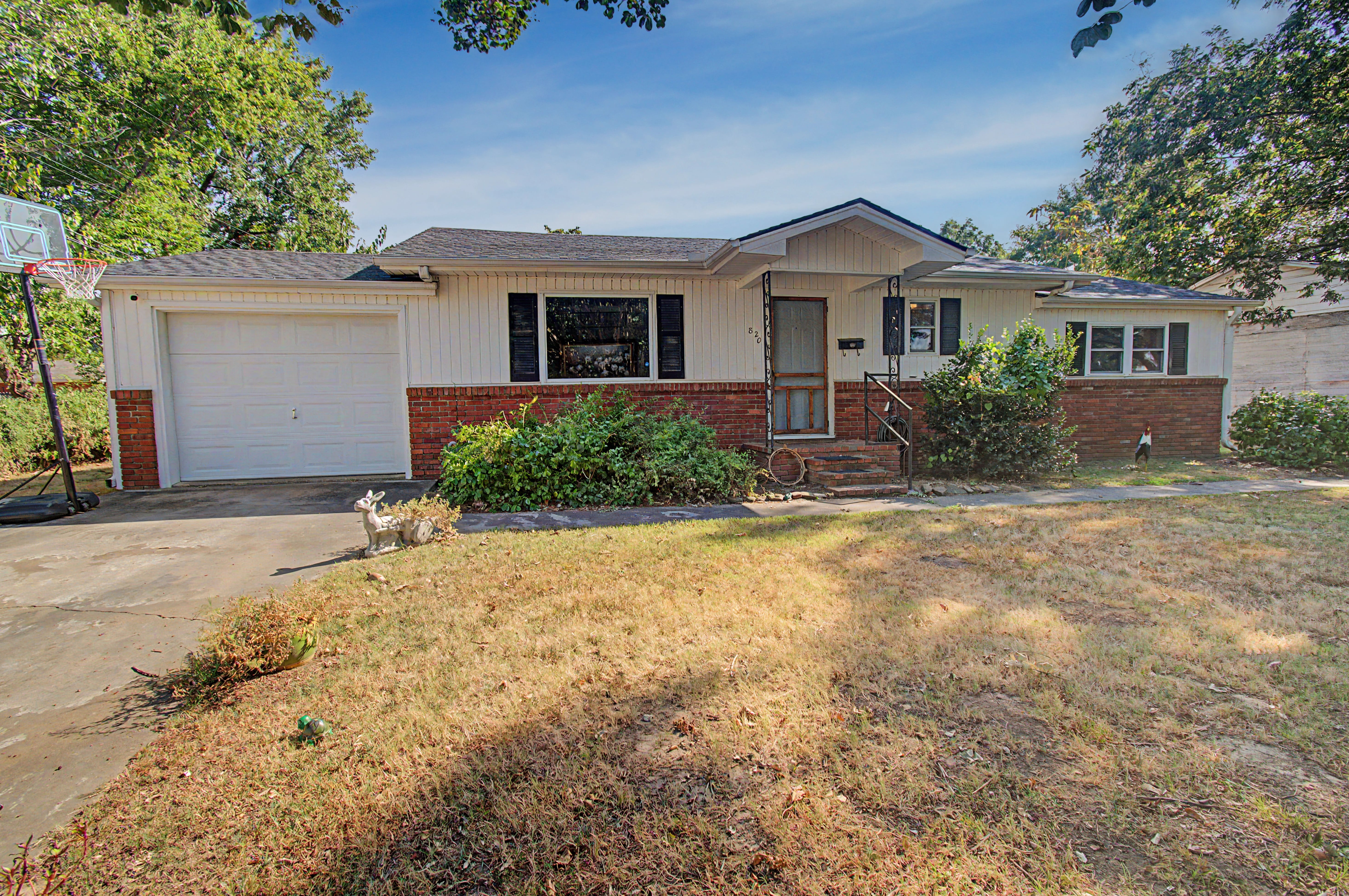 Jefferson Ave, Checotah, OK 74426