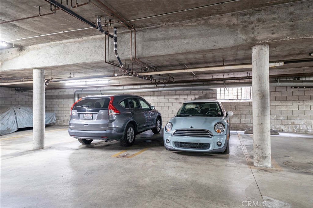 Van Nuys, California, 91405, United States, 3 Bedrooms Bedrooms, ,2 BathroomsBathrooms,Residential,For Sale,1979582