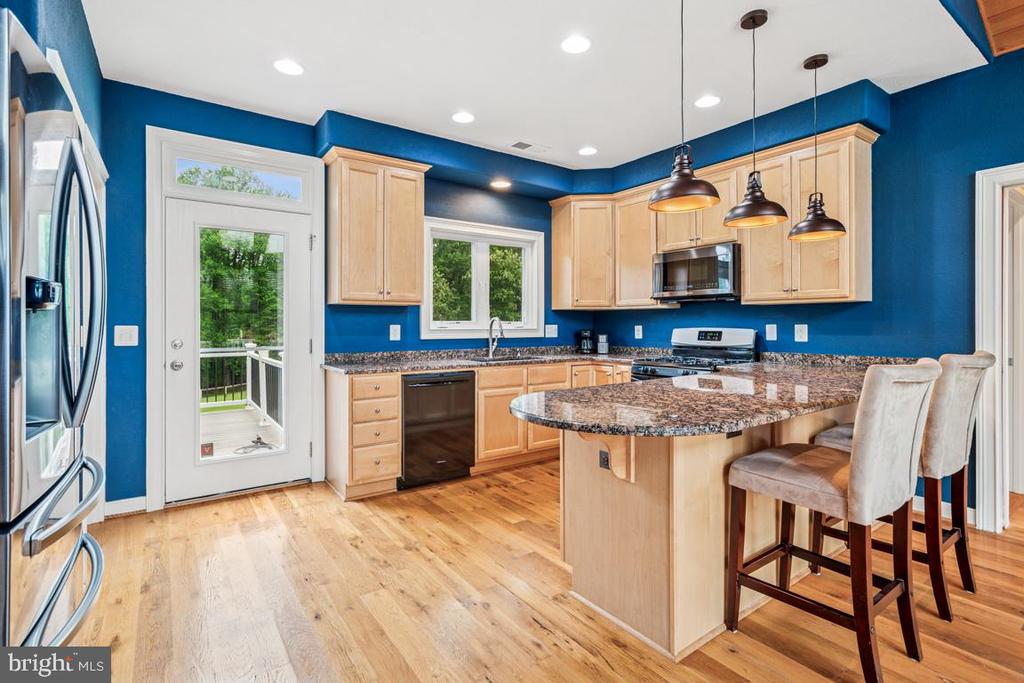 Hillsboro, Virginia, 20132, United States, 2 Bedrooms Bedrooms, ,2 BathroomsBathrooms,Residential,For Sale,1798286