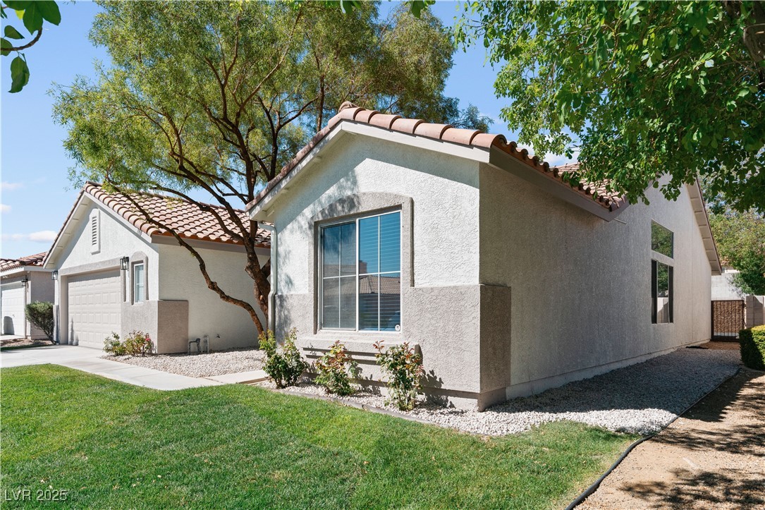 North Las Vegas, Nevada, 89031, United States, 4 Bedrooms Bedrooms, ,2 BathroomsBathrooms,Residential,For Sale,1947196