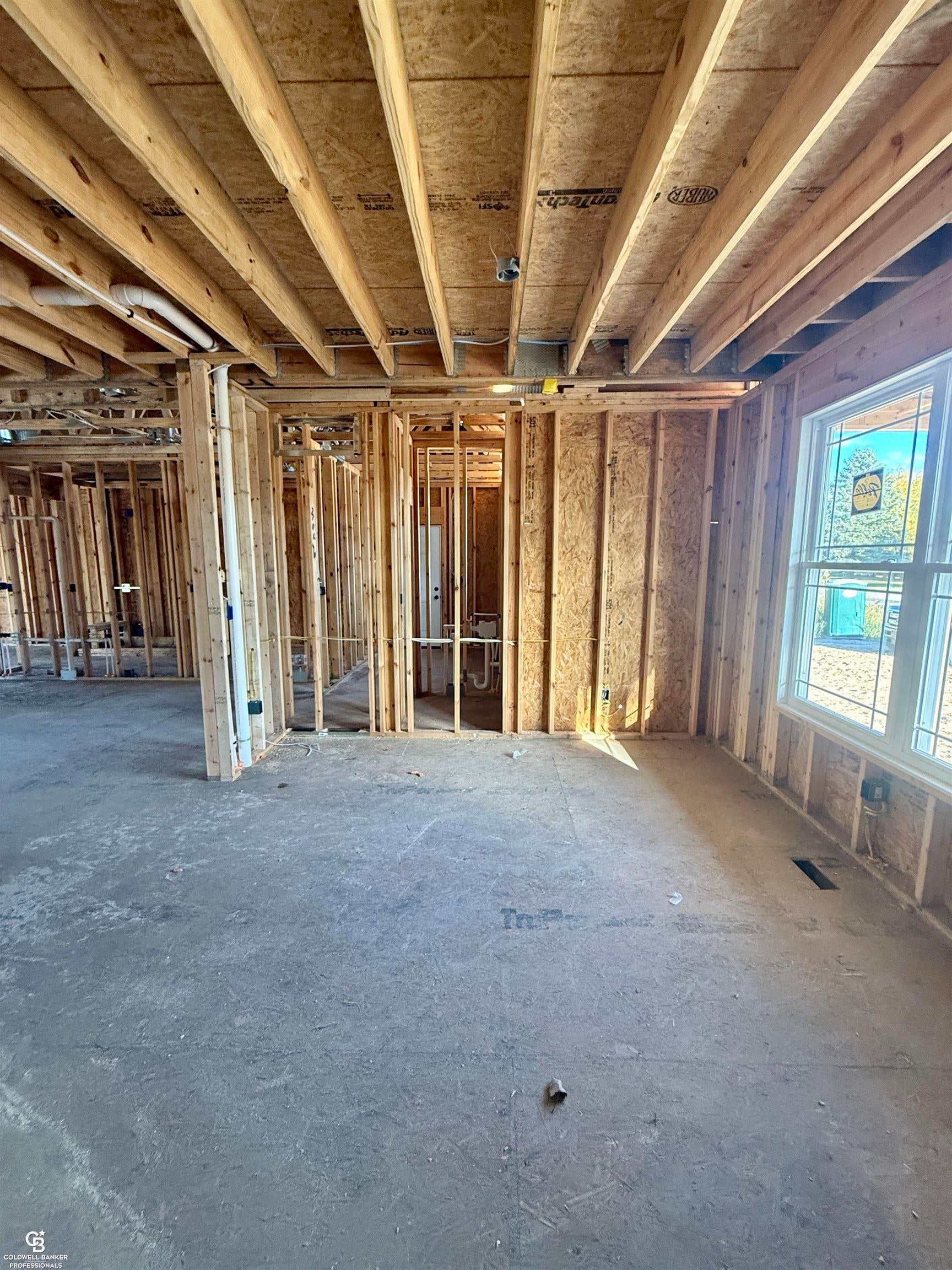 Saint Clair, Michigan, 48079, United States, 5 Bedrooms Bedrooms, ,3 BathroomsBathrooms,Residential,For Sale,1868315