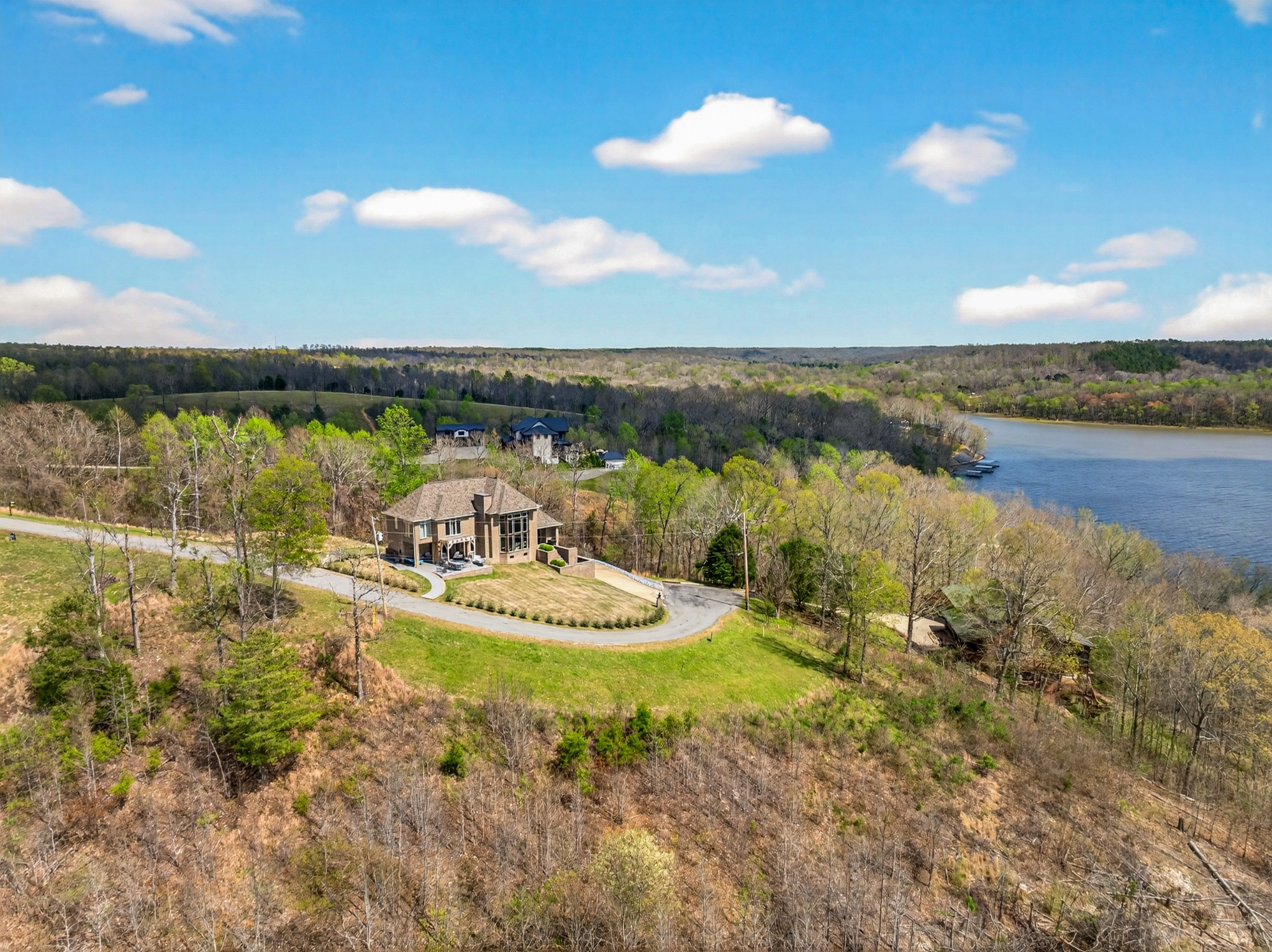 Dover, Tennessee, 37058, United States, 4 Bedrooms Bedrooms, ,3 BathroomsBathrooms,Residential,For Sale,2033493