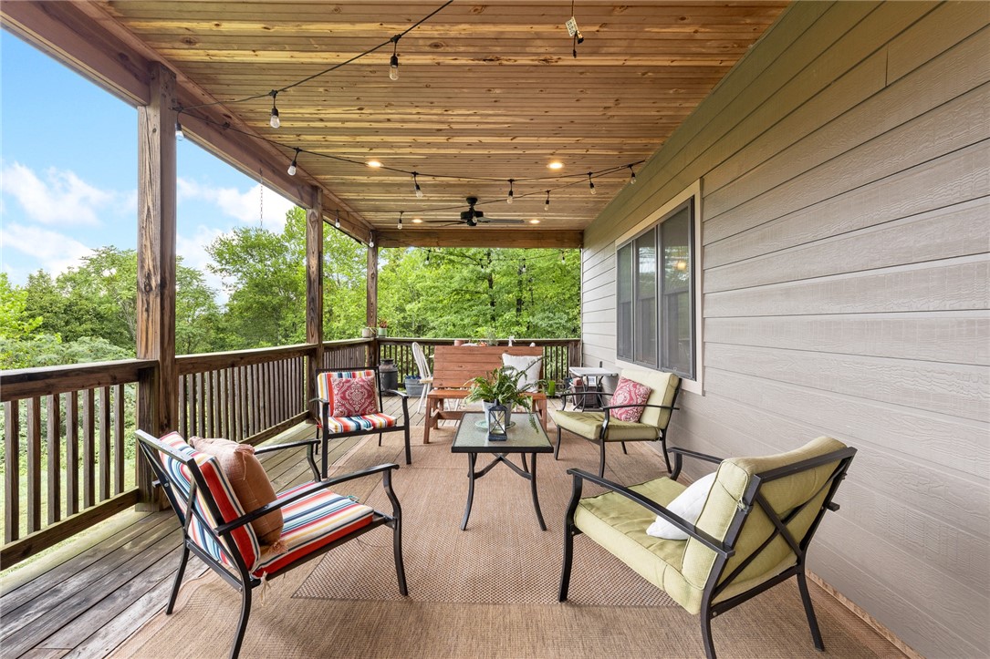 Dogpatch, Arkansas, 72648, United States, 3 Bedrooms Bedrooms, ,3 BathroomsBathrooms,Residential,For Sale,1958320