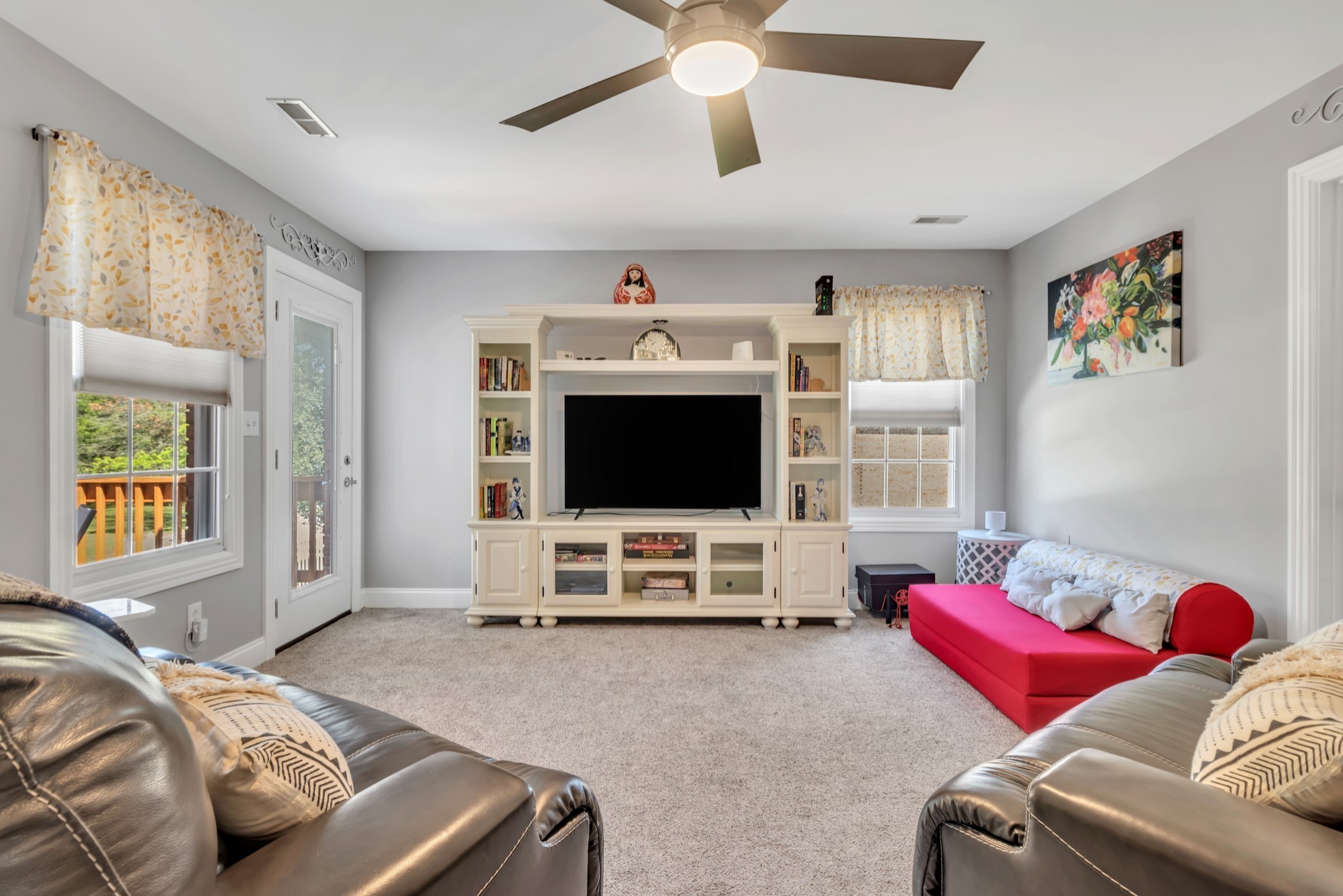 Winchester, Tennessee, 37398, United States, 3 Bedrooms Bedrooms, ,3 BathroomsBathrooms,Residential,For Sale,1924416