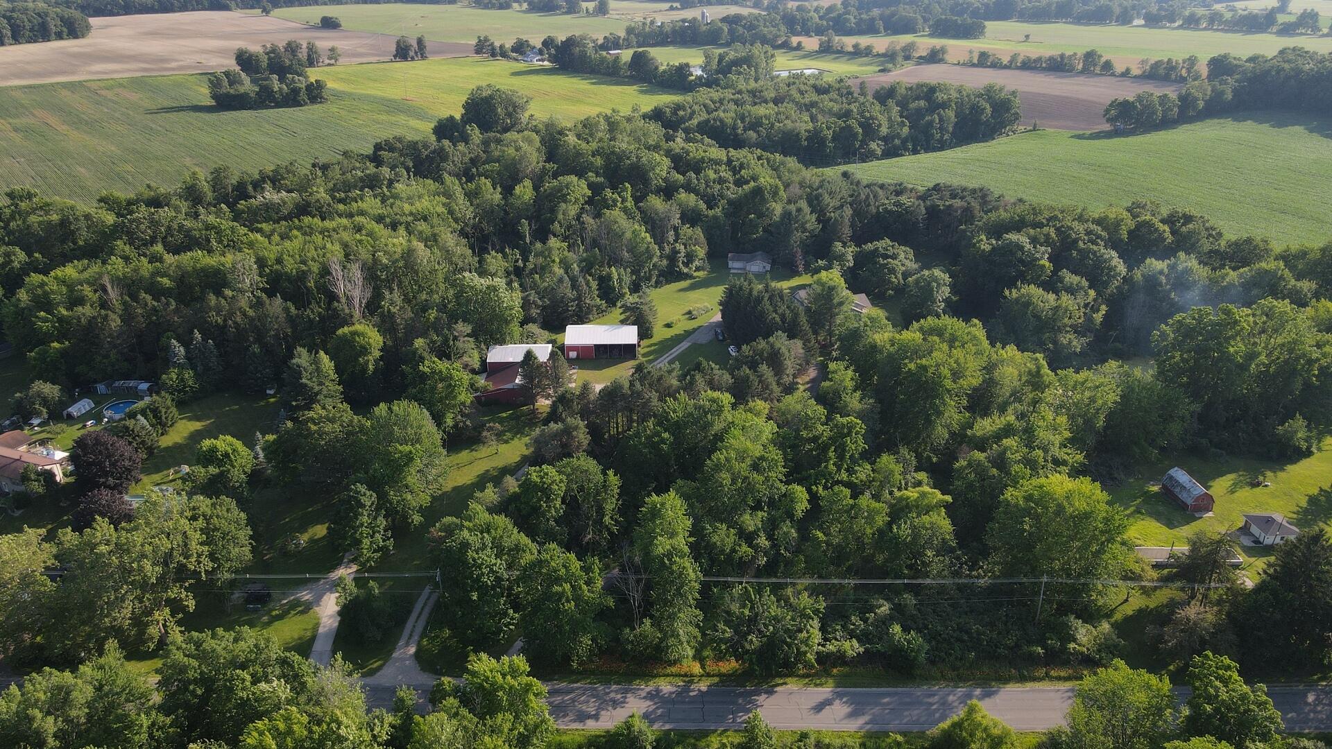 Portland, Michigan, 48875, United States, 5 Bedrooms Bedrooms, ,4 BathroomsBathrooms,Residential,For Sale,1928333