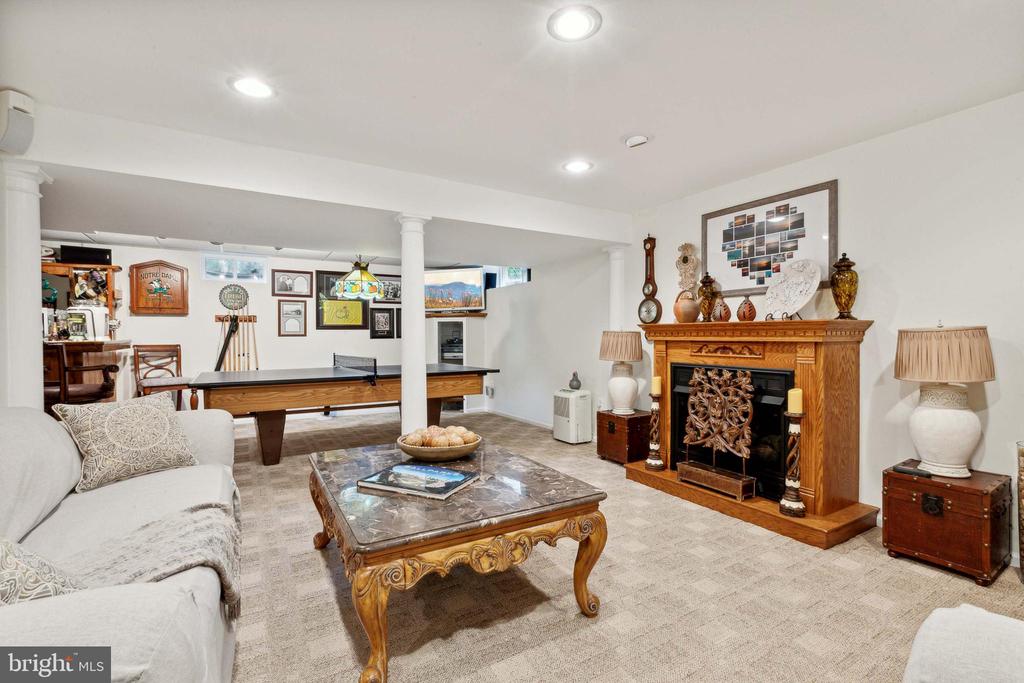 Colts Neck, New Jersey, 07722, United States, 4 Bedrooms Bedrooms, ,4 BathroomsBathrooms,Residential,For Sale,1792181