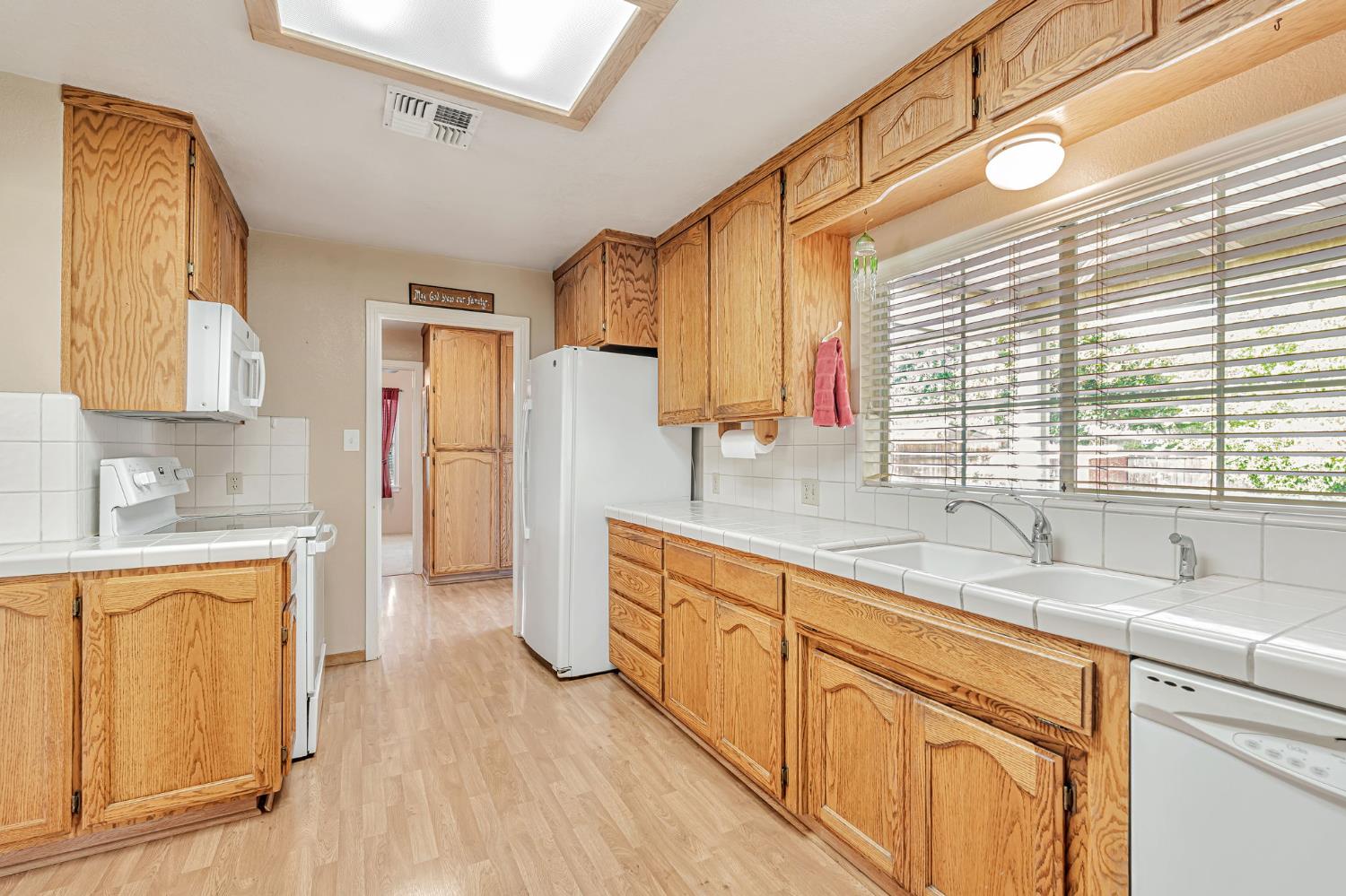 Modesto, California, 95350, United States, 3 Bedrooms Bedrooms, ,2 BathroomsBathrooms,Residential,For Sale,1927258