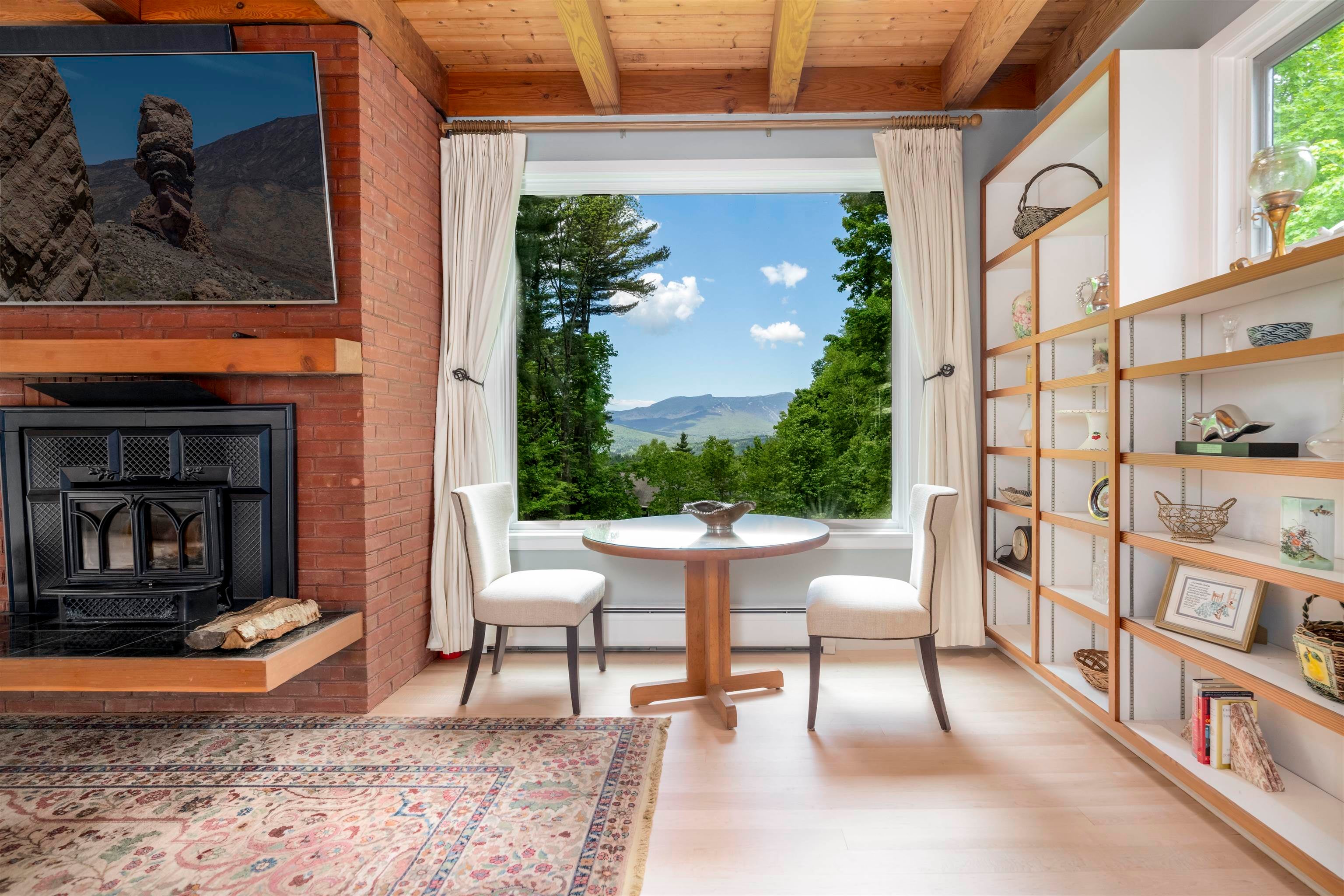 Stowe, Vermont, 05672, United States, 4 Bedrooms Bedrooms, ,2 BathroomsBathrooms,Residential,For Sale,1846681