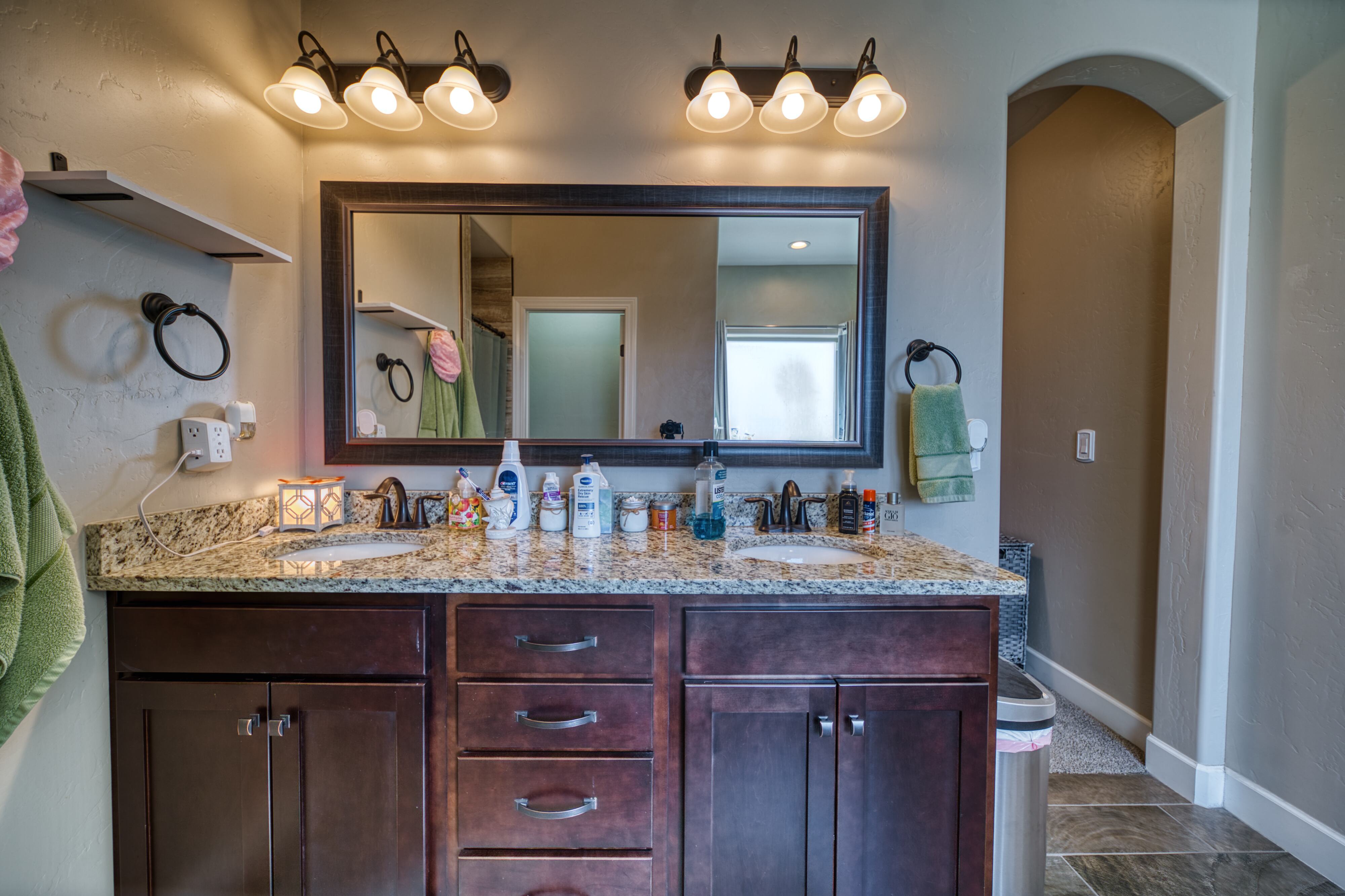 Carlsbad, New Mexico, 88220, United States, 4 Bedrooms Bedrooms, ,3 BathroomsBathrooms,Residential,For Sale,1975049