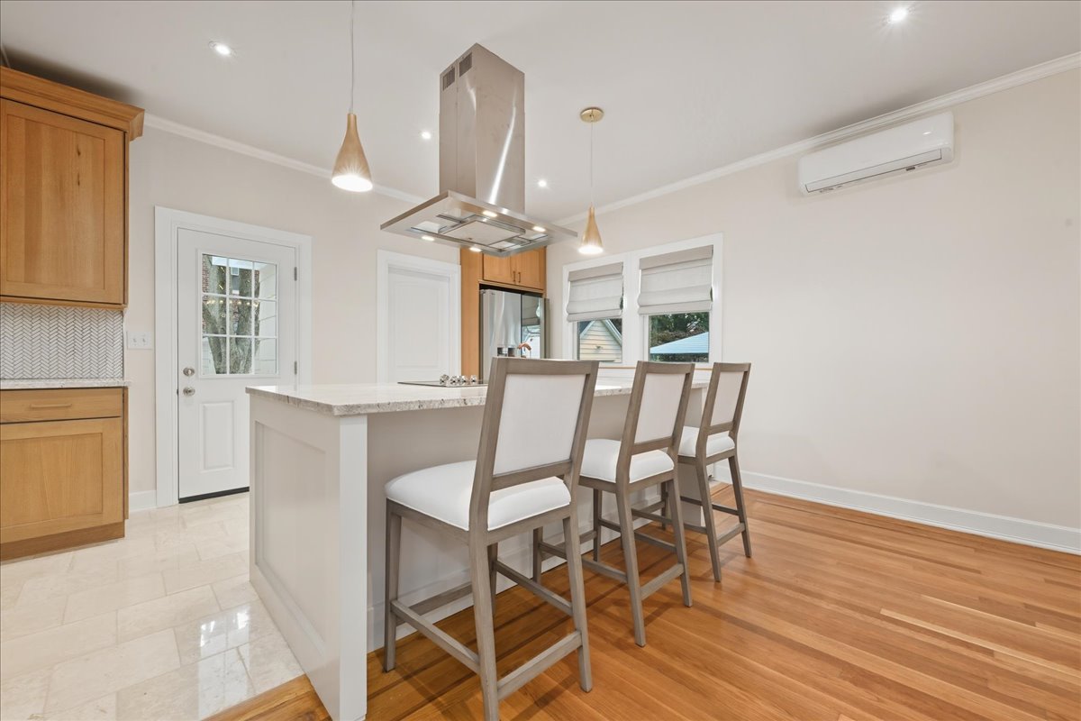 Floral Park, New York, 11001, United States, 4 Bedrooms Bedrooms, ,4 BathroomsBathrooms,Residential,For Sale,1977221