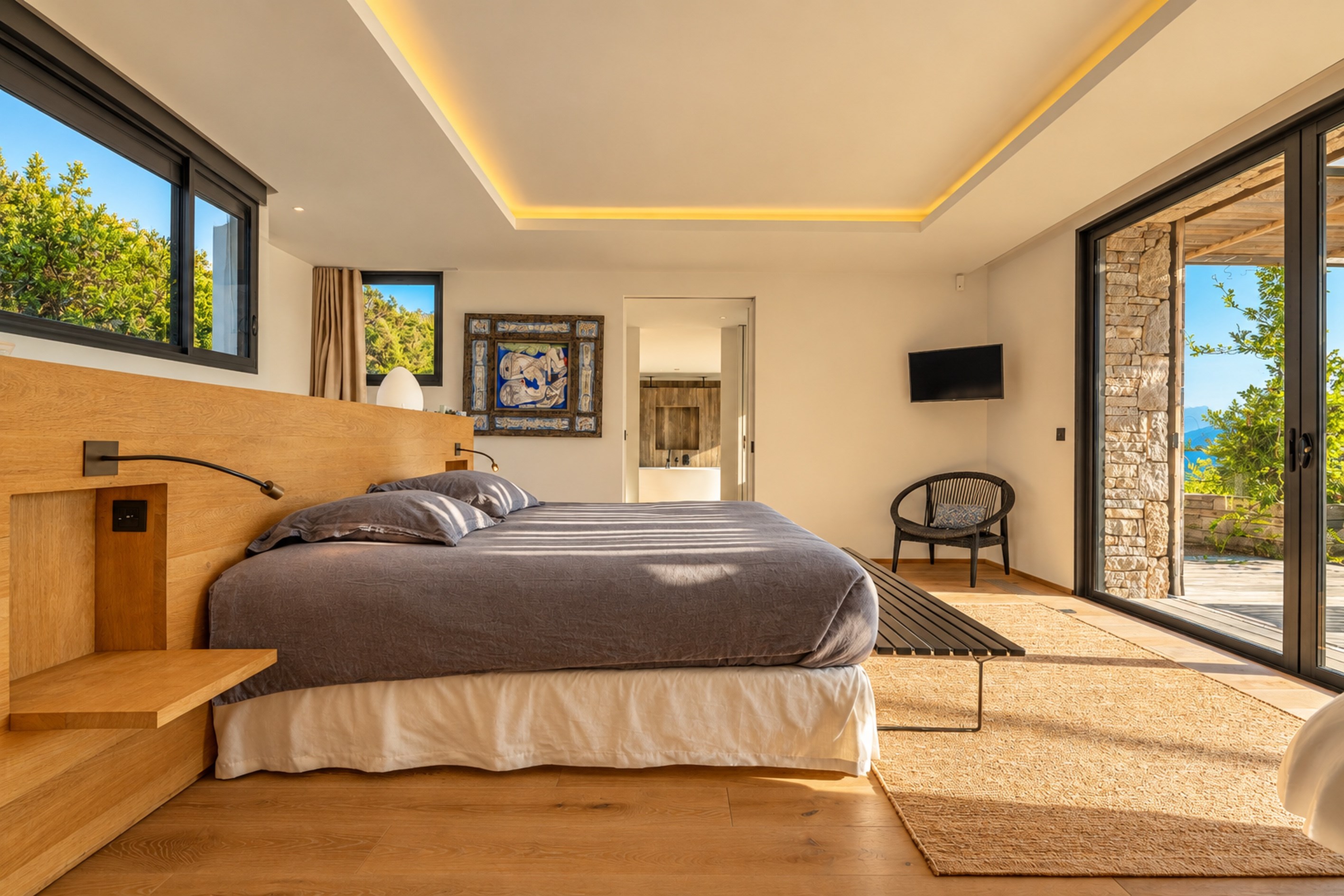  ARCHITECT-DESIGNED VILLA - PRIVATE WATERFRONT ESTATE OF CALA D
