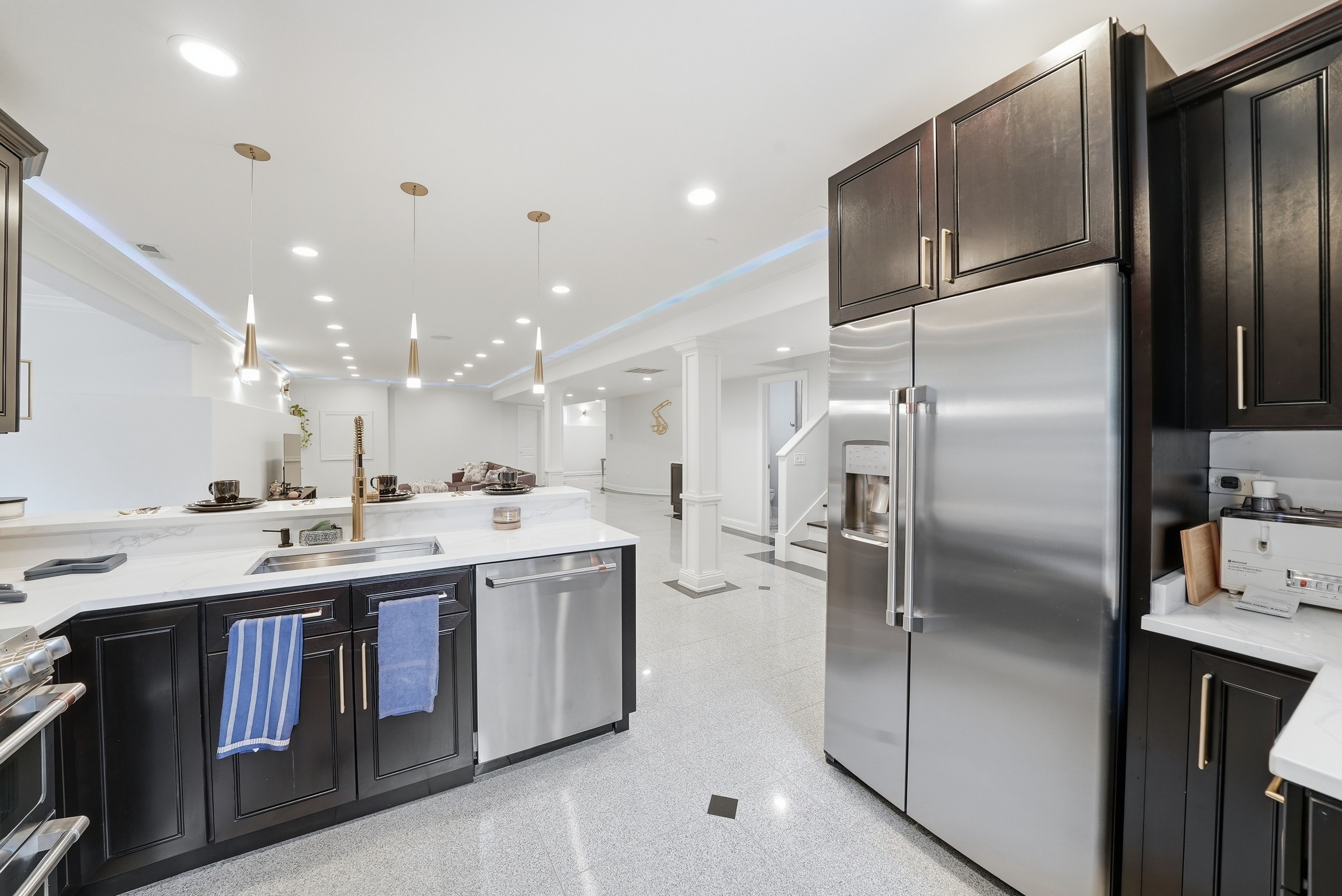  Perfectly Positioned in the Prestigious Golfview Hills Community of Hinsdale - 物件實景