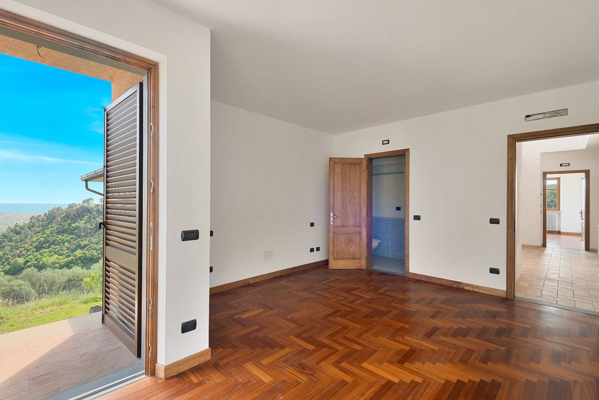 Via Pescino, Pietrasanta, Lucca, 55045, IT, 4 Bedrooms Bedrooms, ,4 BathroomsBathrooms,Residential,For Sale,Via Pescino,1534158