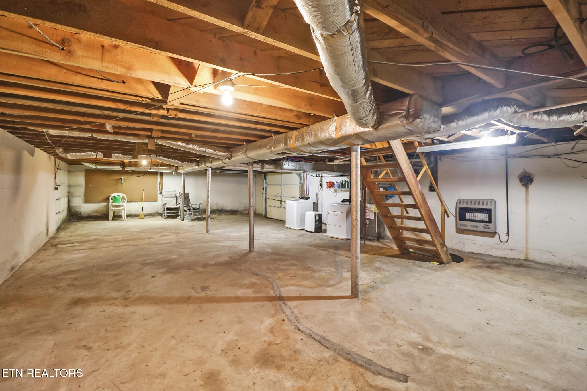 McMinnville, Tennessee, 37110, United States, 3 Bedrooms Bedrooms, ,1 BathroomBathrooms,Residential,For Sale,1976932