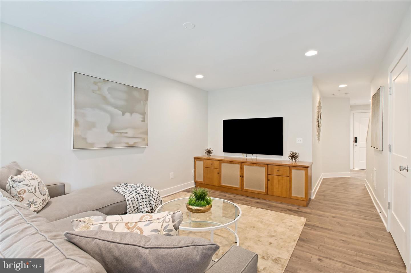Washington, District of Columbia, 20017, United States, 3 Bedrooms Bedrooms, ,4 BathroomsBathrooms,Residential,For Sale,1918552