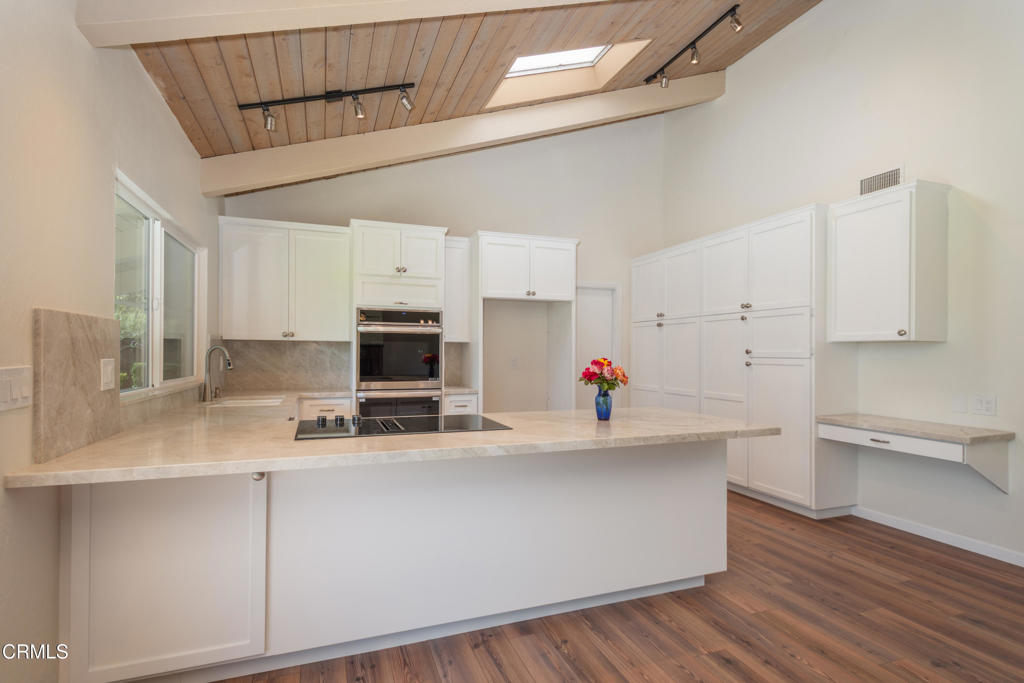 Somis, California, 93066, United States, 7 Bedrooms Bedrooms, ,1 BathroomBathrooms,Residential,For Sale,2049241