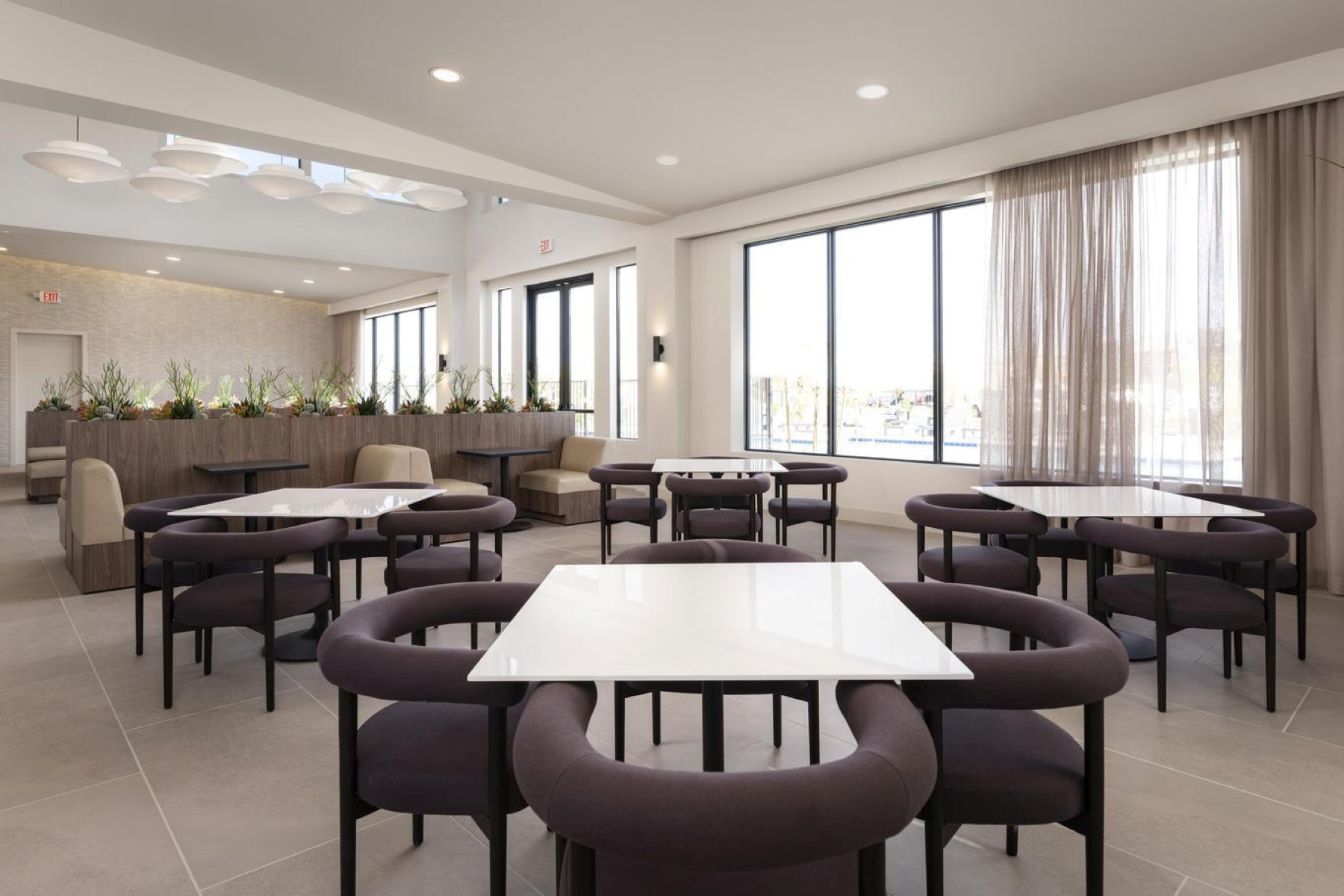  2121 W Sonoran Desert Drive  Phoenix, AZ - 物件實景