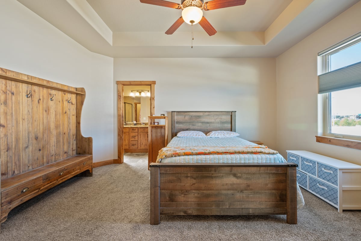 Cheyenne, Wyoming, 82001, United States, 5 Bedrooms Bedrooms, ,3 BathroomsBathrooms,Residential,For Sale,1994195