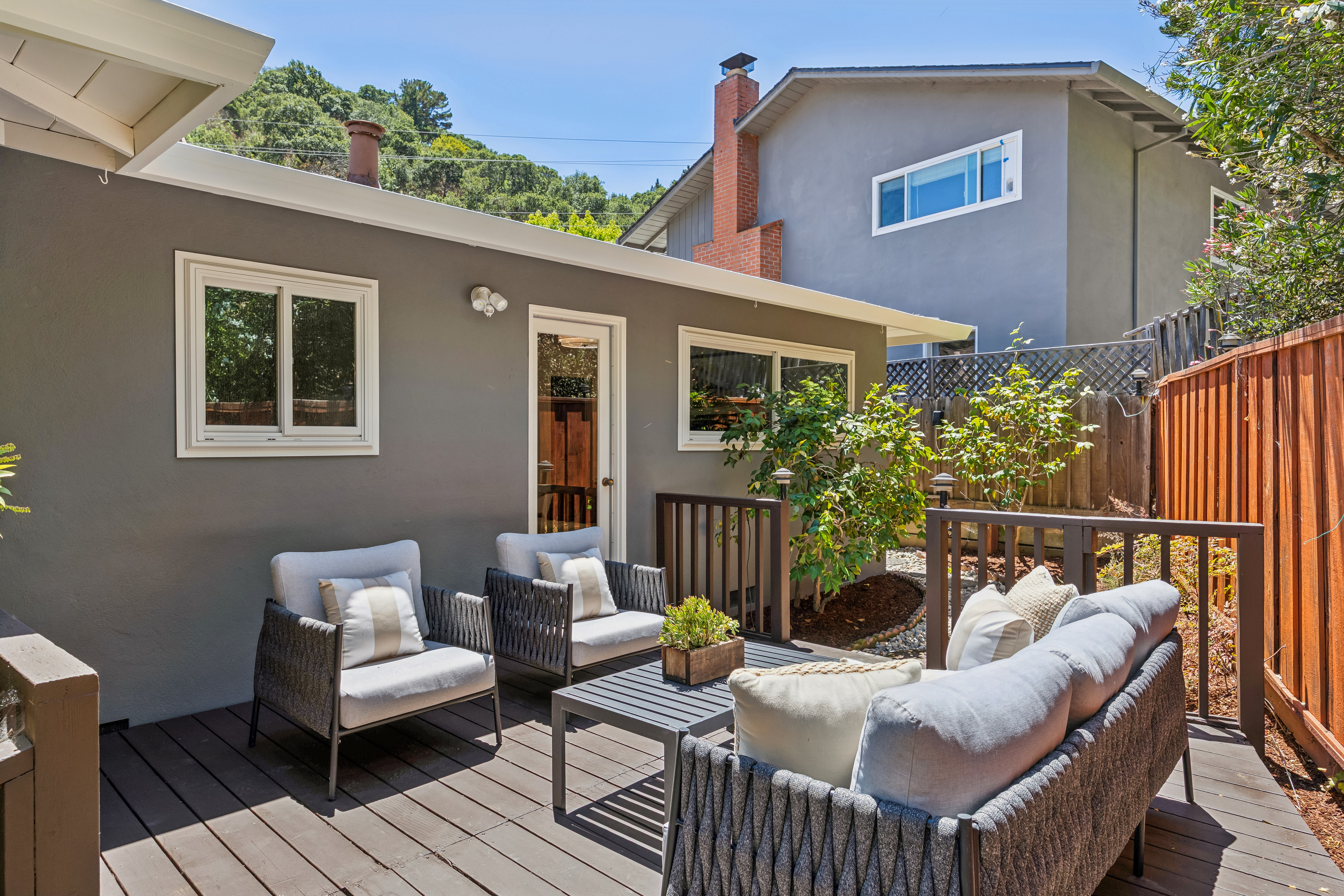 a private hillside retreat where  nature meets everyday living - 物件實景