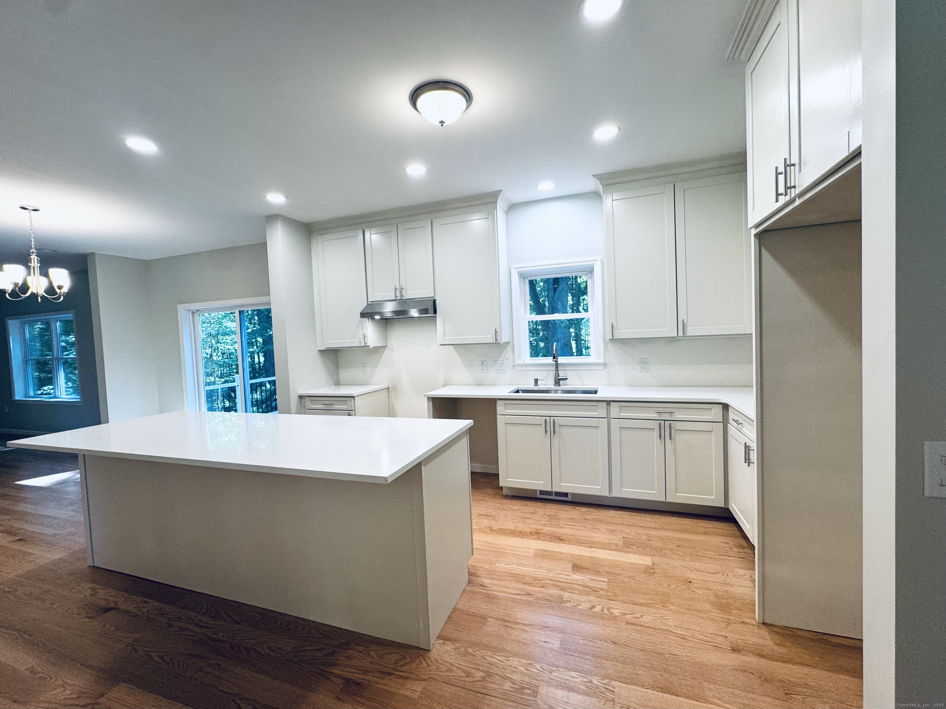 Newtown, Connecticut, 06482, United States, 4 Bedrooms Bedrooms, ,4 BathroomsBathrooms,Residential,For Sale,1917666